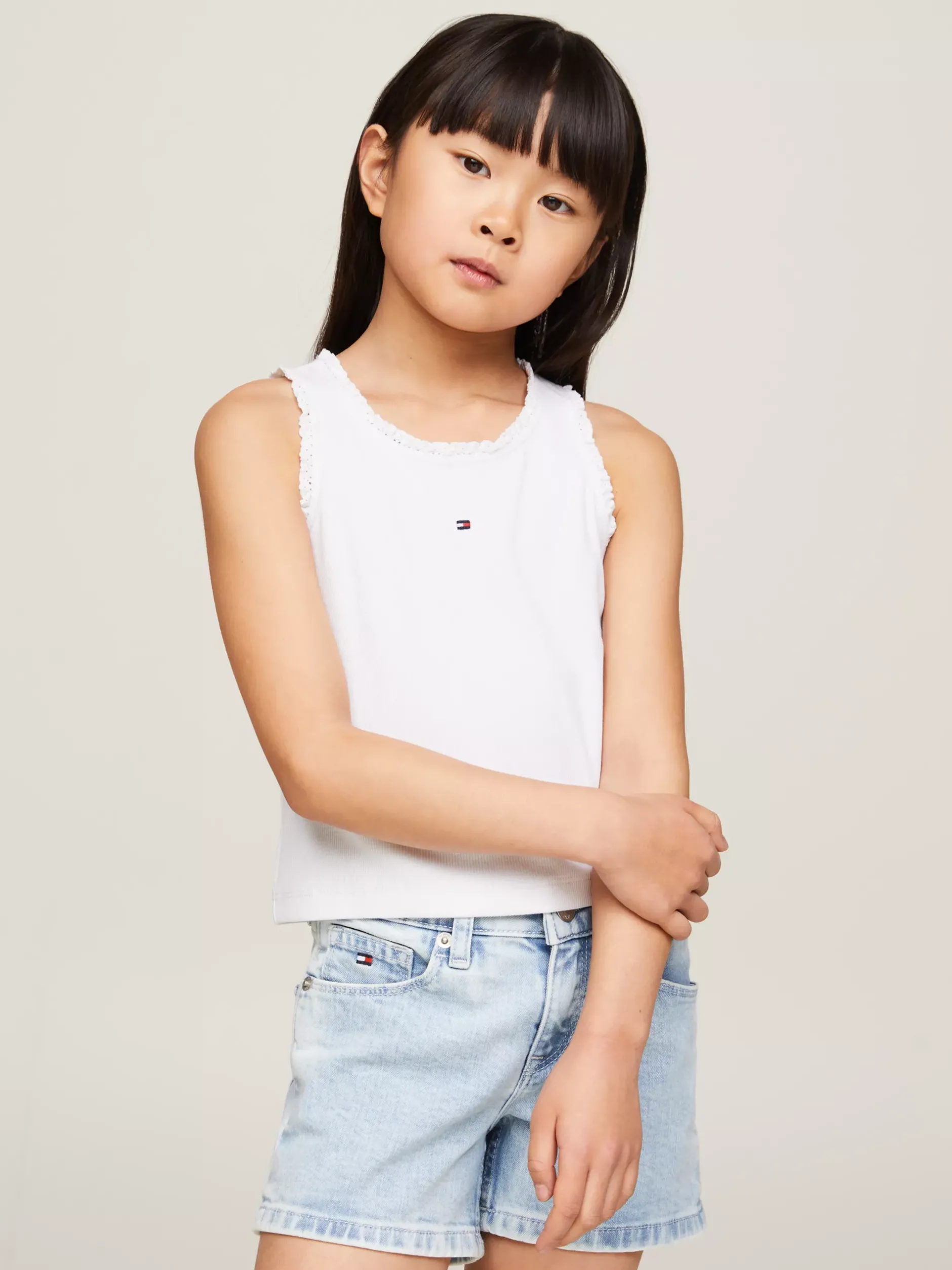 Topy I T-Shirty*Tommy Hilfiger Prążkowany Top Z Kolekcji Essential WHITE