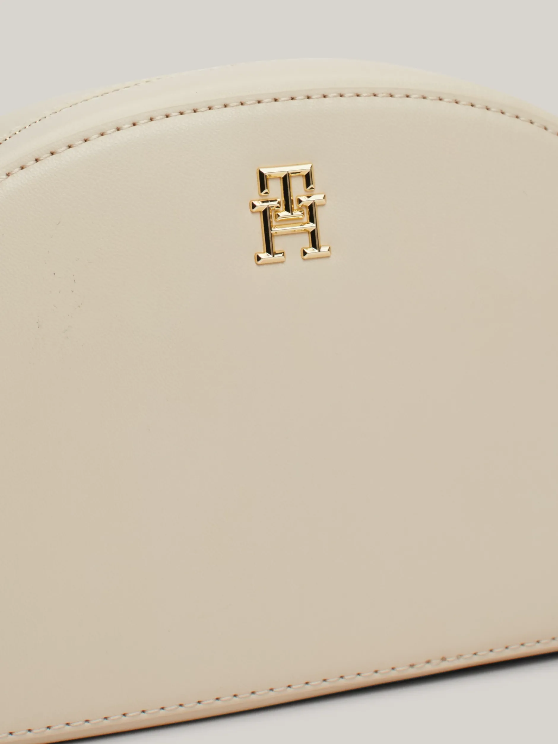 Torebki Na Pasku*Tommy Hilfiger Prostokątna Torebka Na Ramię Z Logo Na Pasku CLASSIC BEIGE