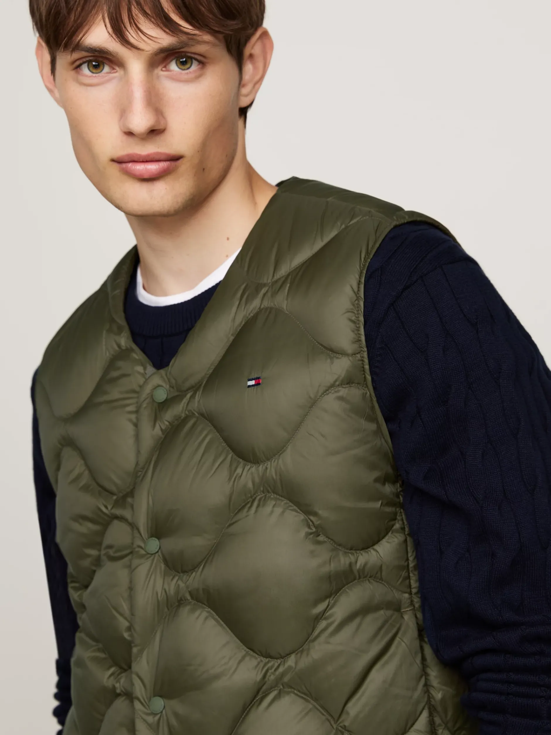 Kurtki & Płaszcze*Tommy Hilfiger Puchowa Kamizelka Z Falowanym Pikowaniem ARMY GREEN