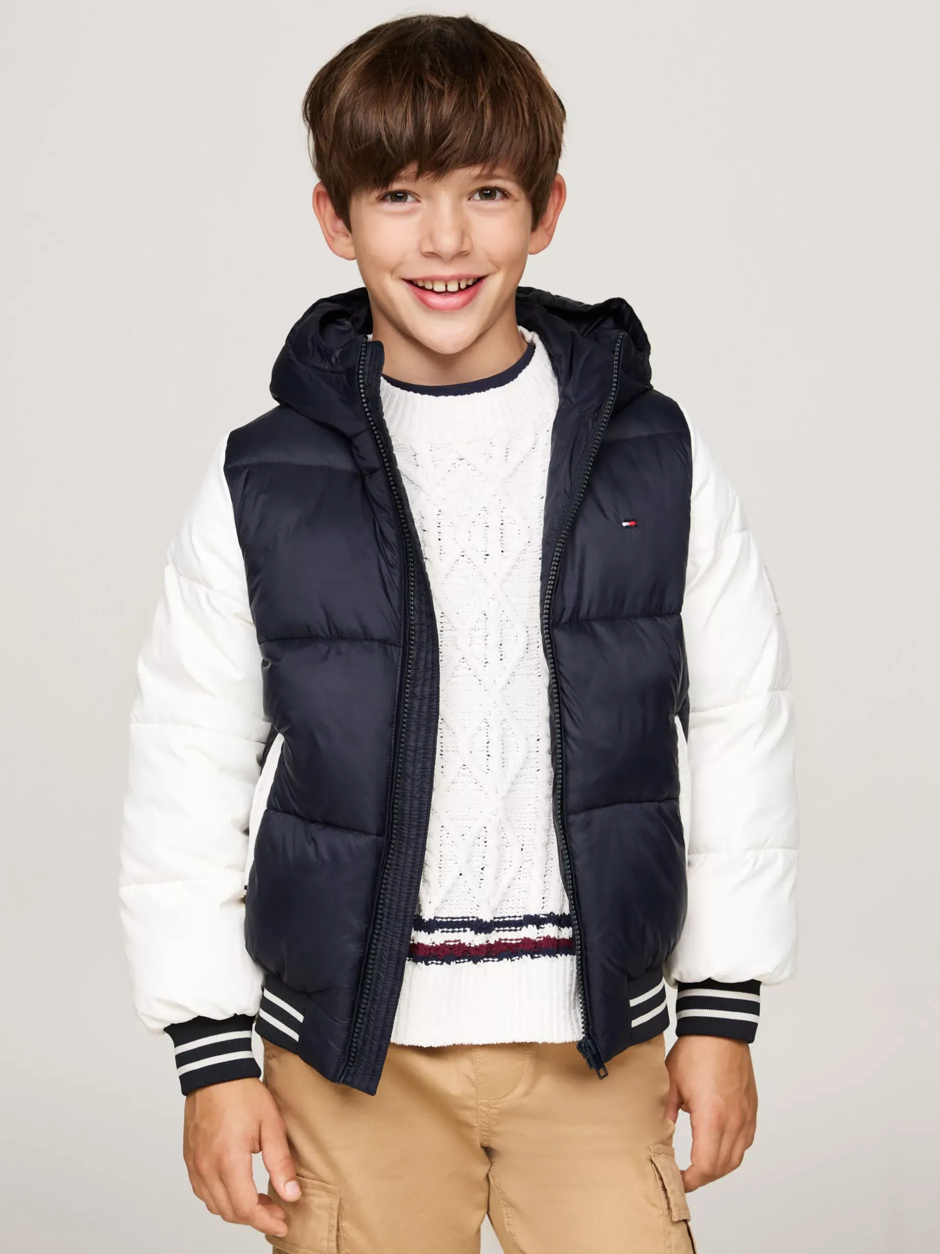 Kurtki*Tommy Hilfiger Puchowa Kurtka Z Logo I Blokami Kolorów DESERT SKY COLORBLOCK