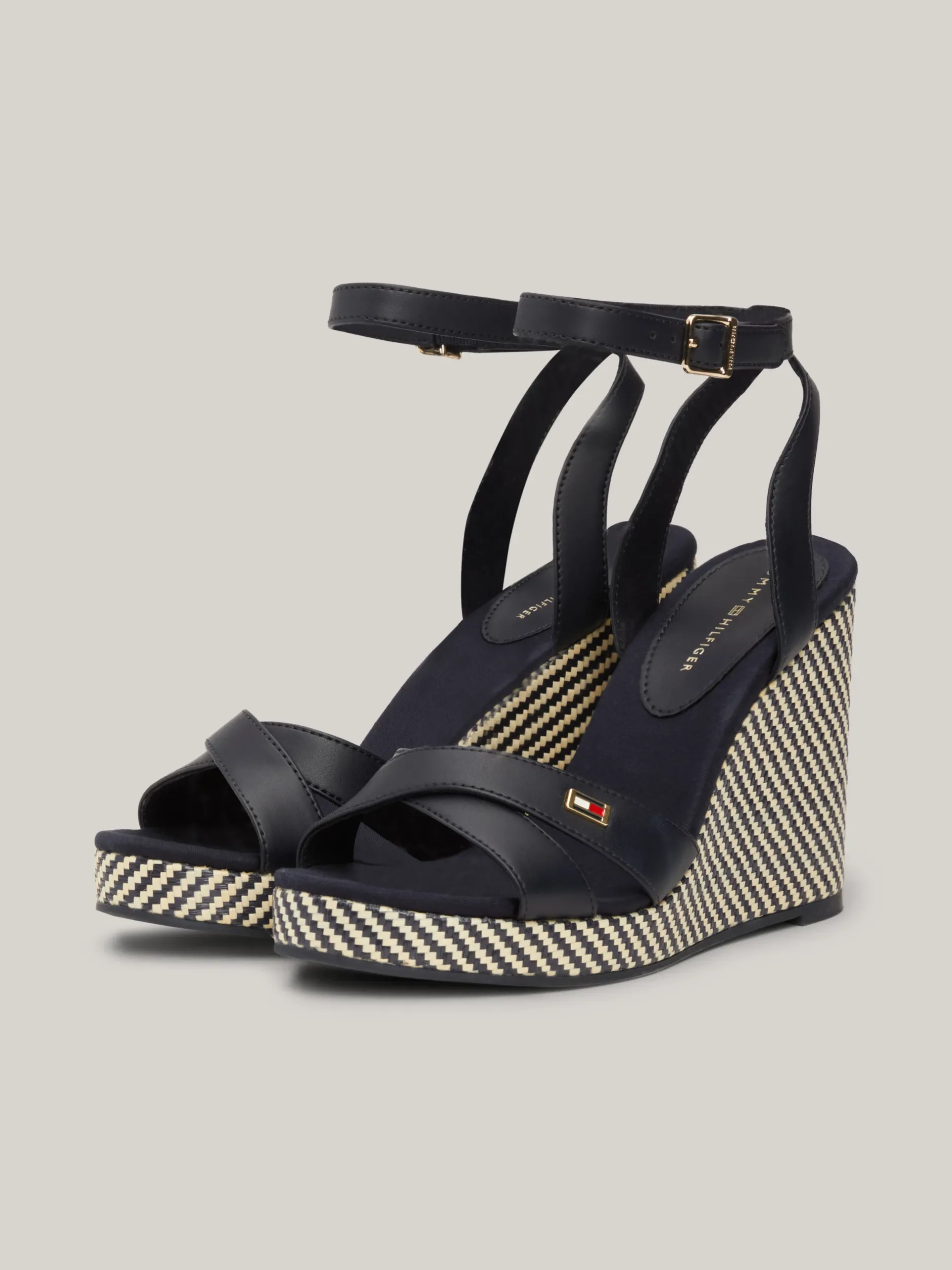 Sandały*Tommy Hilfiger Sandały Na Koturnie Z Paskami Z Rafii SPACE BLUE
