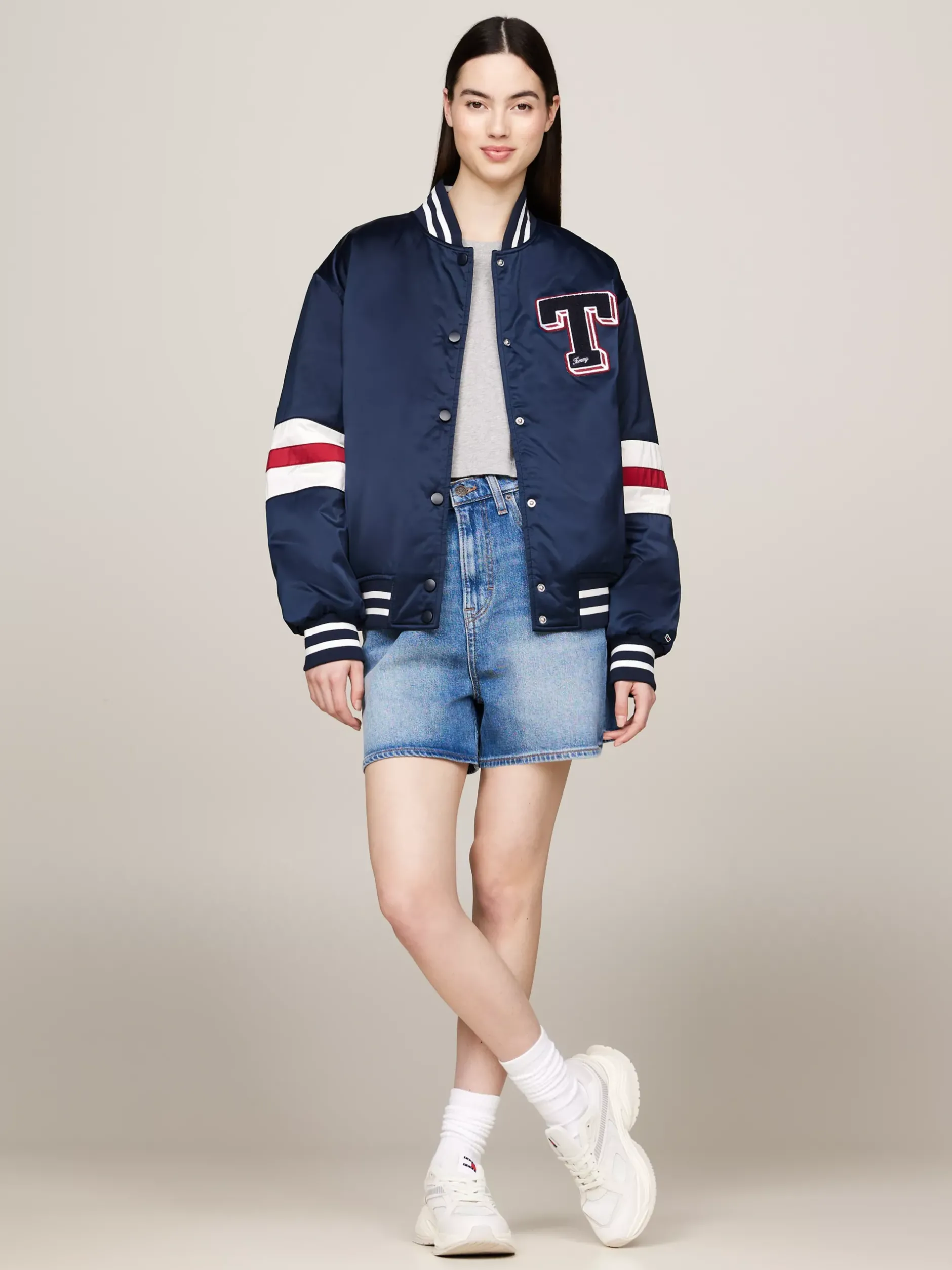 Kurtki & Płaszcze*Tommy Hilfiger Satynowa Kurtka Bomber Z Logo W Stylu Letterman DARK NIGHT NAVY