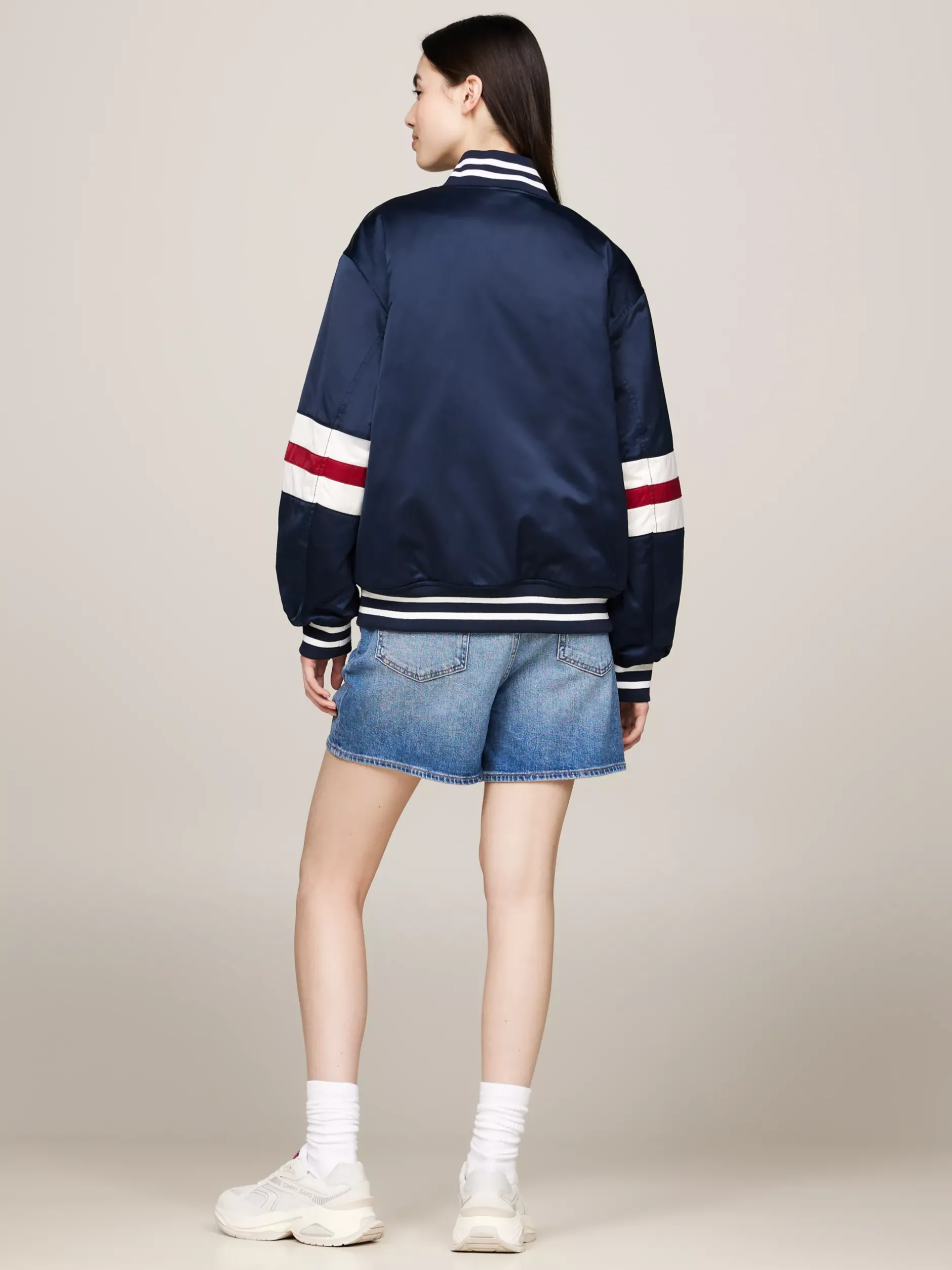 Kurtki & Płaszcze*Tommy Hilfiger Satynowa Kurtka Bomber Z Logo W Stylu Letterman DARK NIGHT NAVY