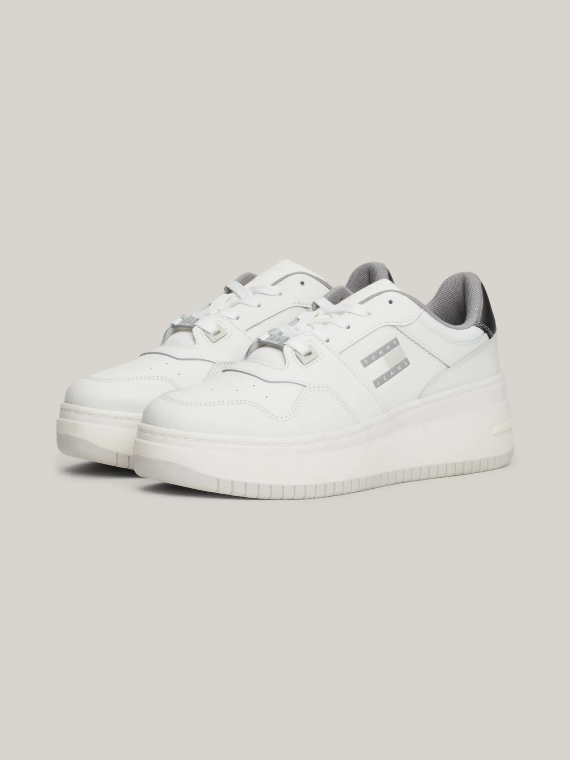 Sneakersy*Tommy Hilfiger Skórzane Buty Sportowe Na Platformie ECRU / METALLIC WARMSTONE