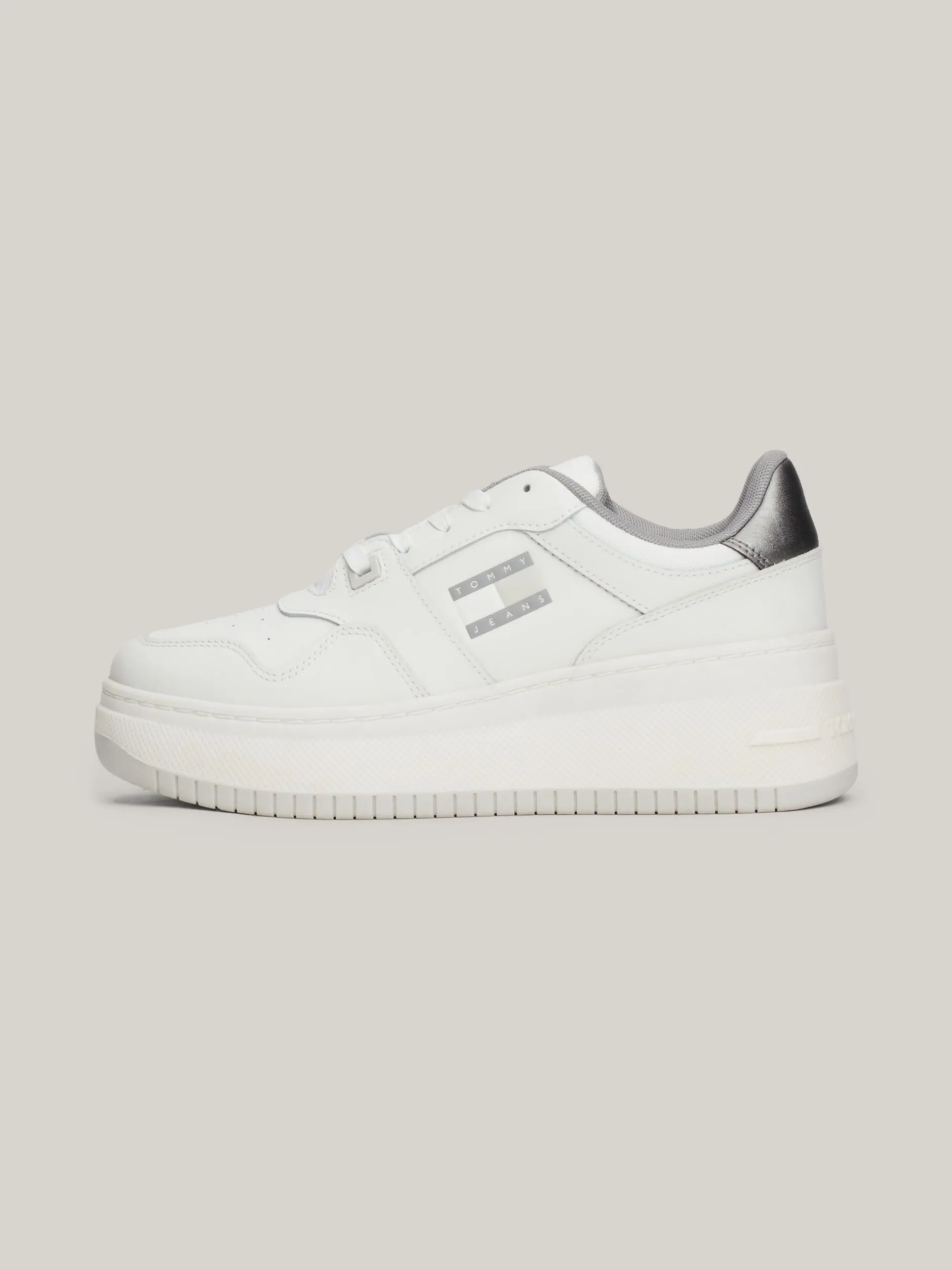 Sneakersy*Tommy Hilfiger Skórzane Buty Sportowe Na Platformie ECRU / METALLIC WARMSTONE