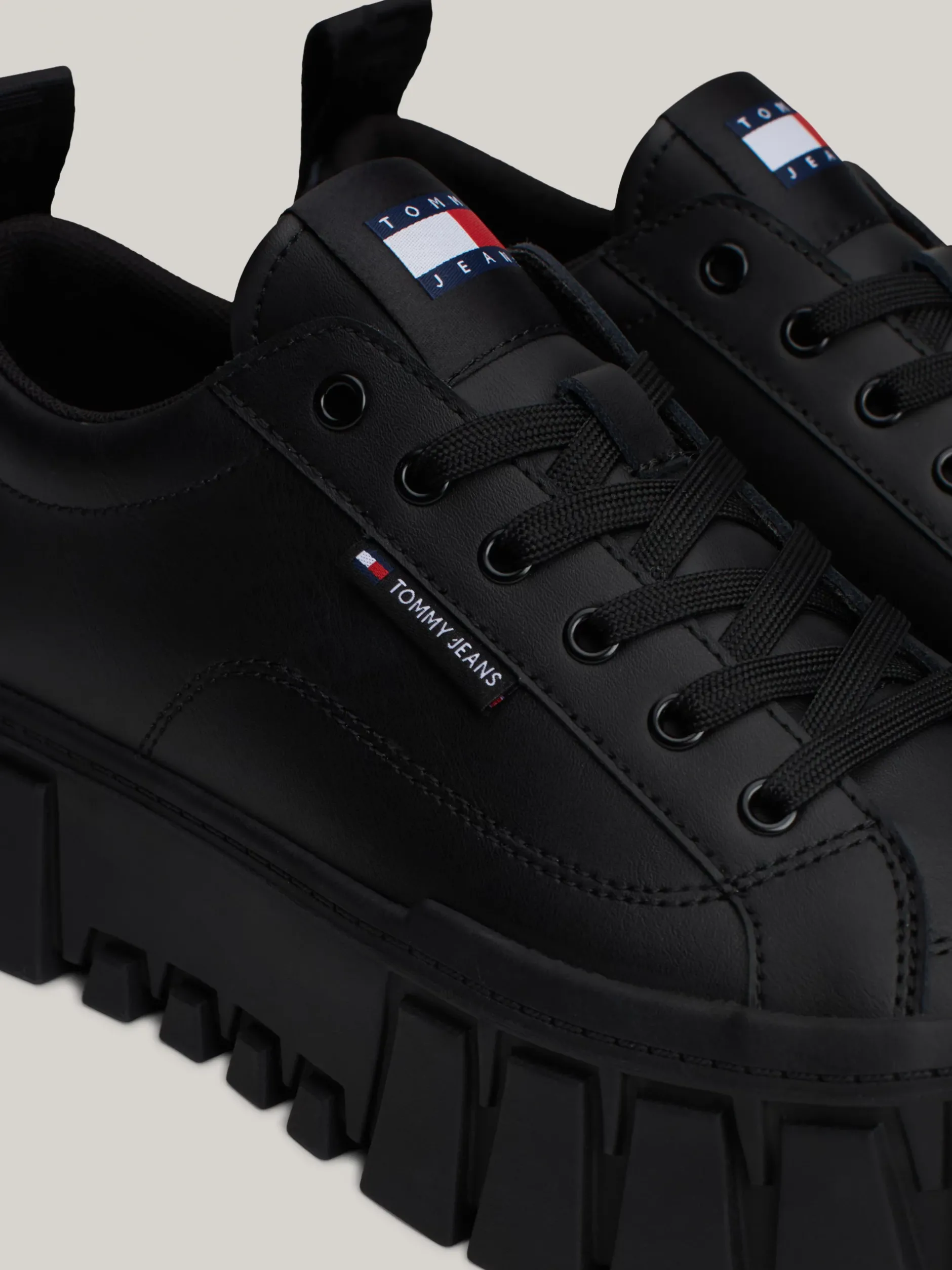 Sneakersy*Tommy Hilfiger Skórzane Buty Sportowe Na Platformie BLACK