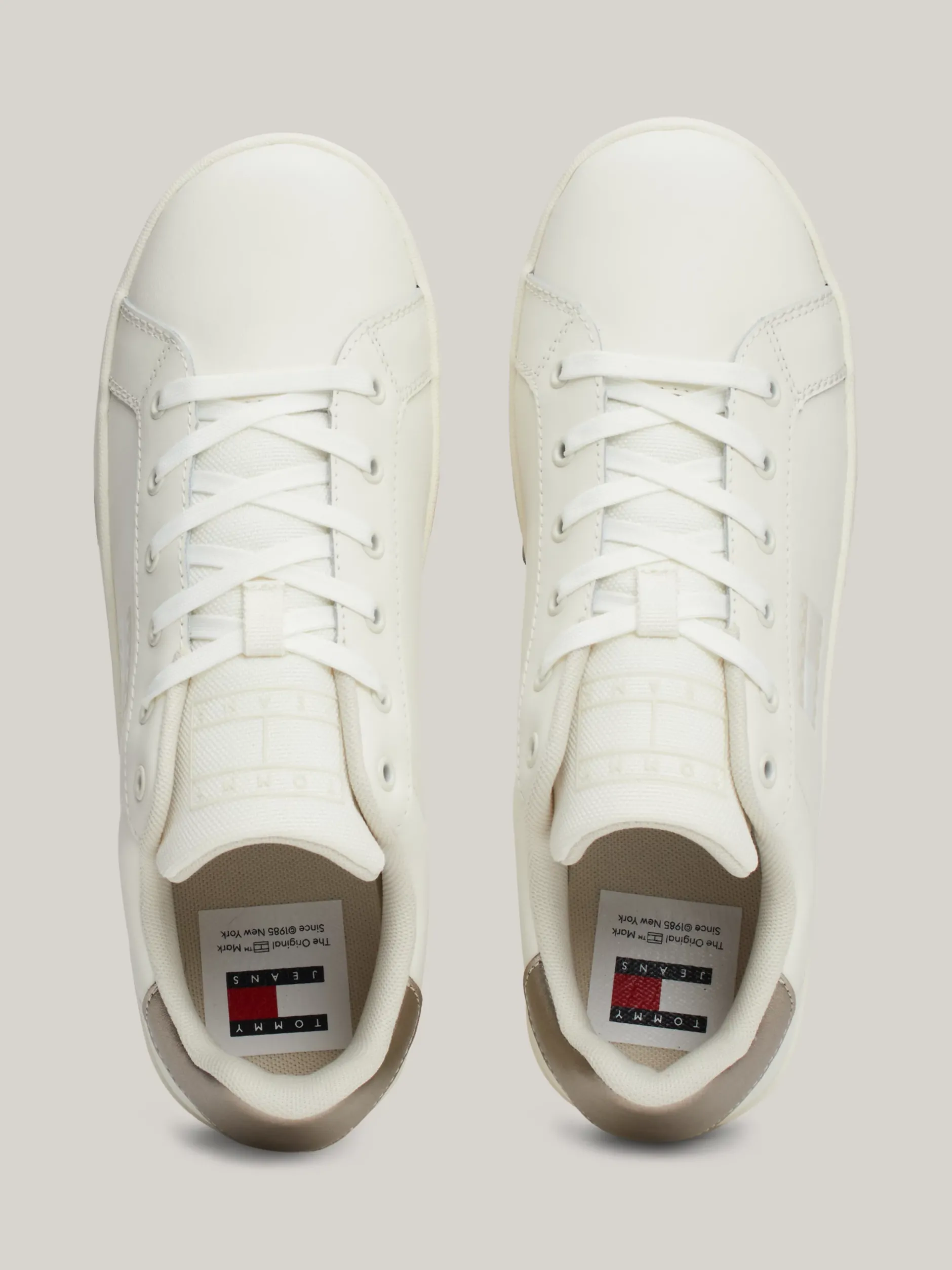 Sneakersy*Tommy Hilfiger Skórzane Buty Sportowe Na Płaskiej Podeszwie IVORY / GRAY GOLD