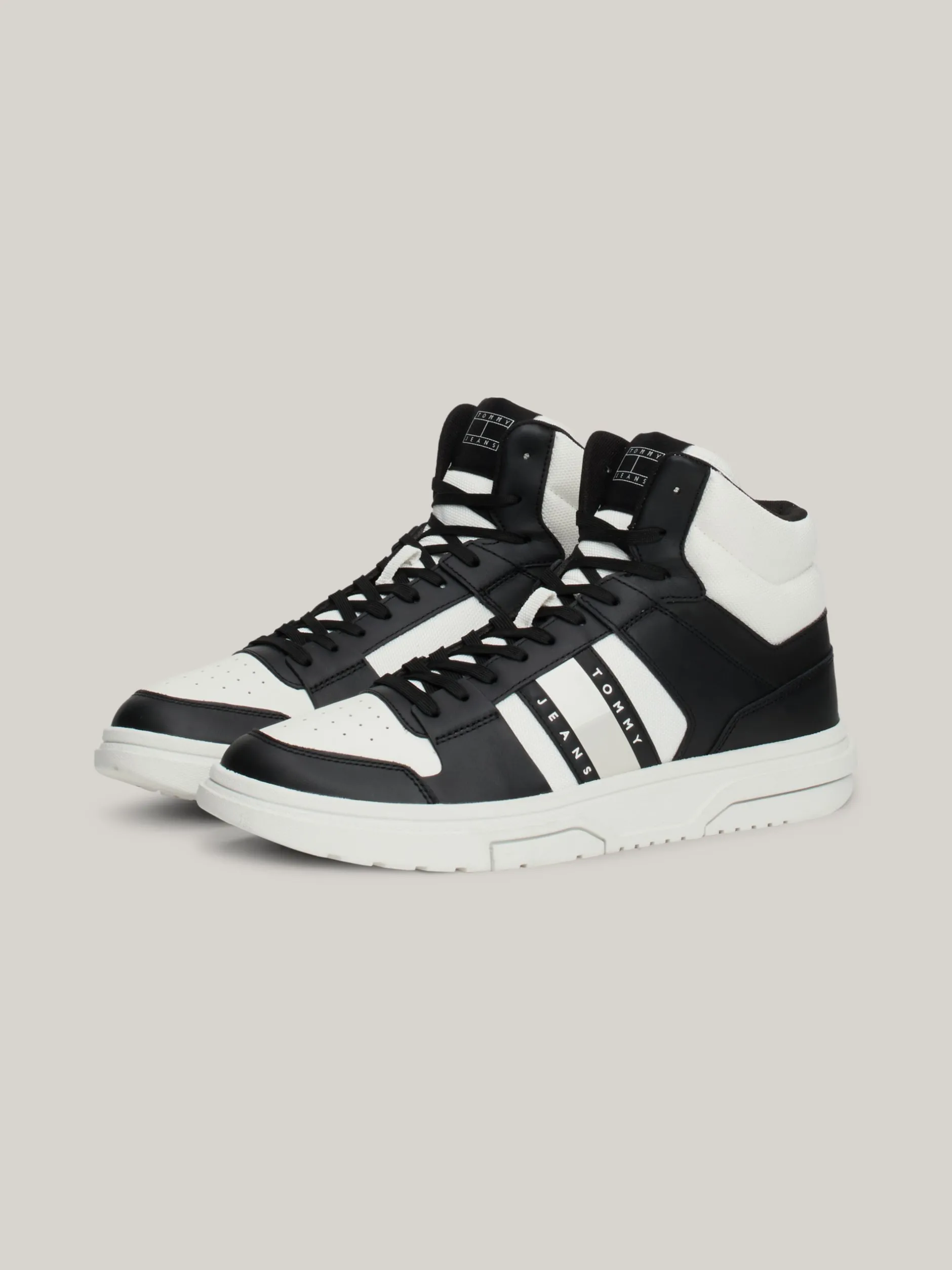 Sneakersy*Tommy Hilfiger Skórzane Buty Sportowe The Brooklyn Do Kostki BLACK