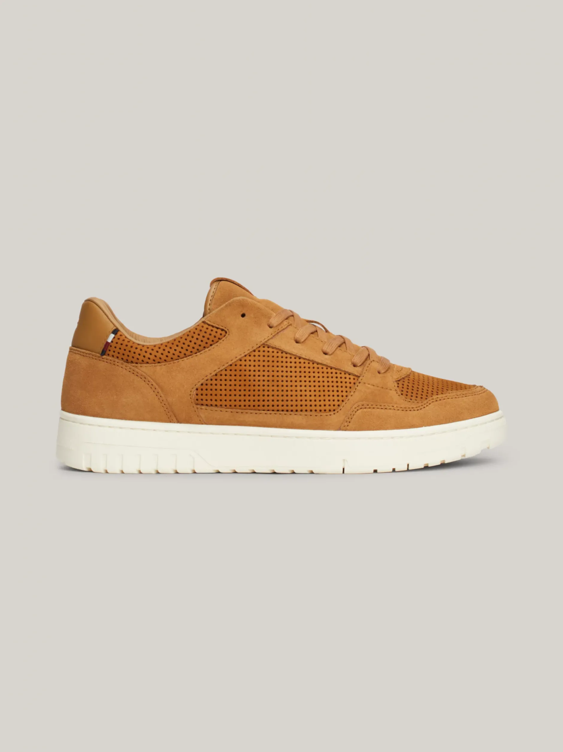 Sneakersy*Tommy Hilfiger Skórzane Buty Sportowe W Stylu Koszykarskim SAHARA