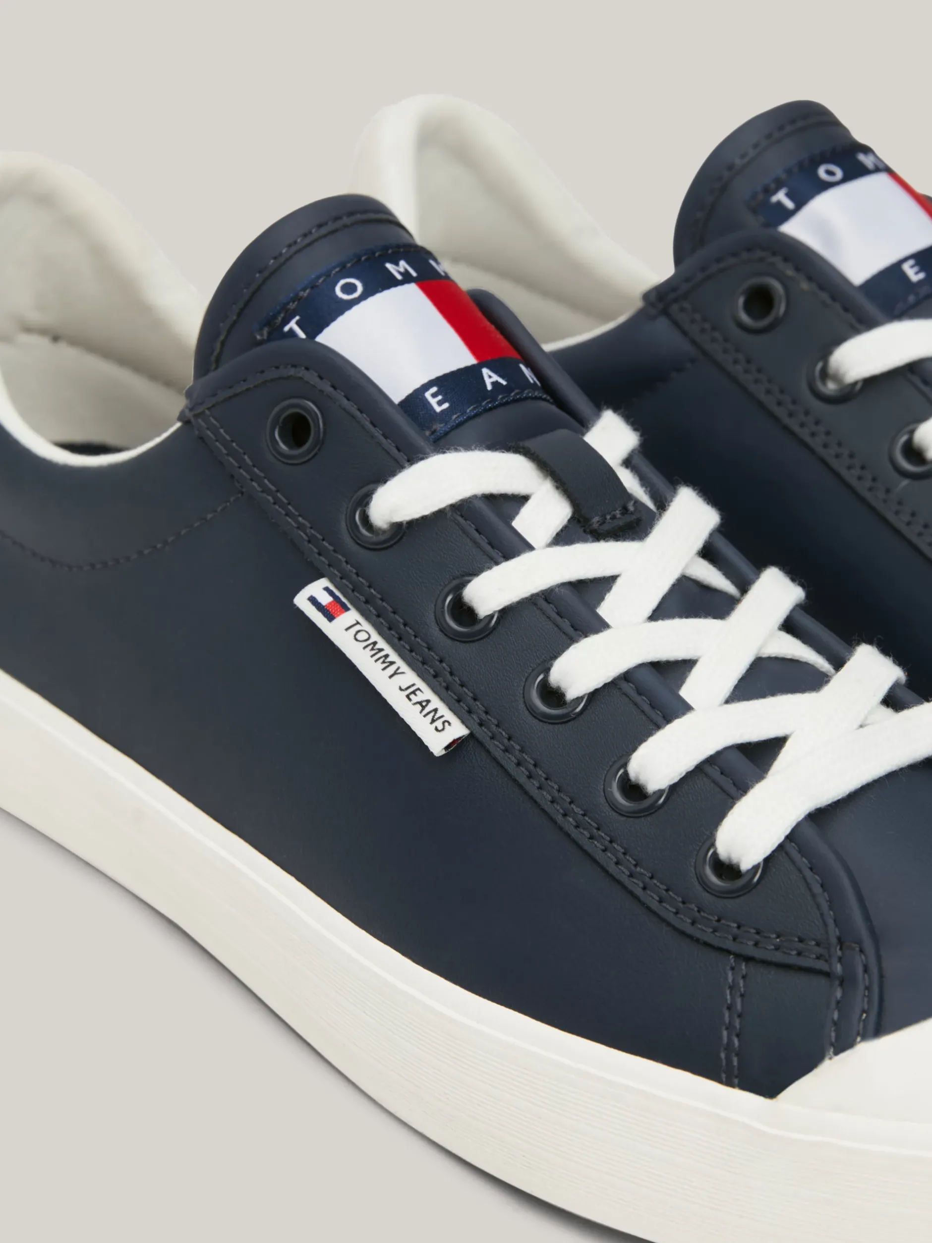 Sneakersy*Tommy Hilfiger Skórzane Buty Sportowe Z Logo DARK NIGHT NAVY