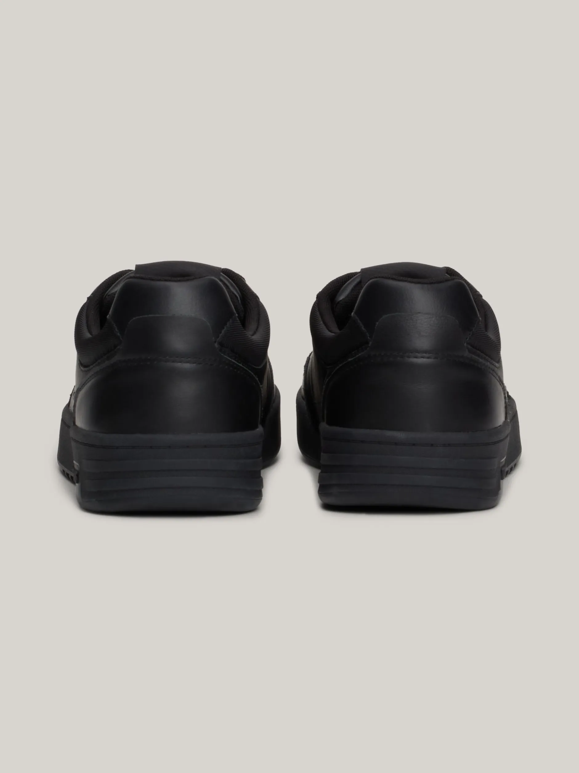 Sneakersy*Tommy Hilfiger Skórzane Buty Sportowe Z Logo BLACK