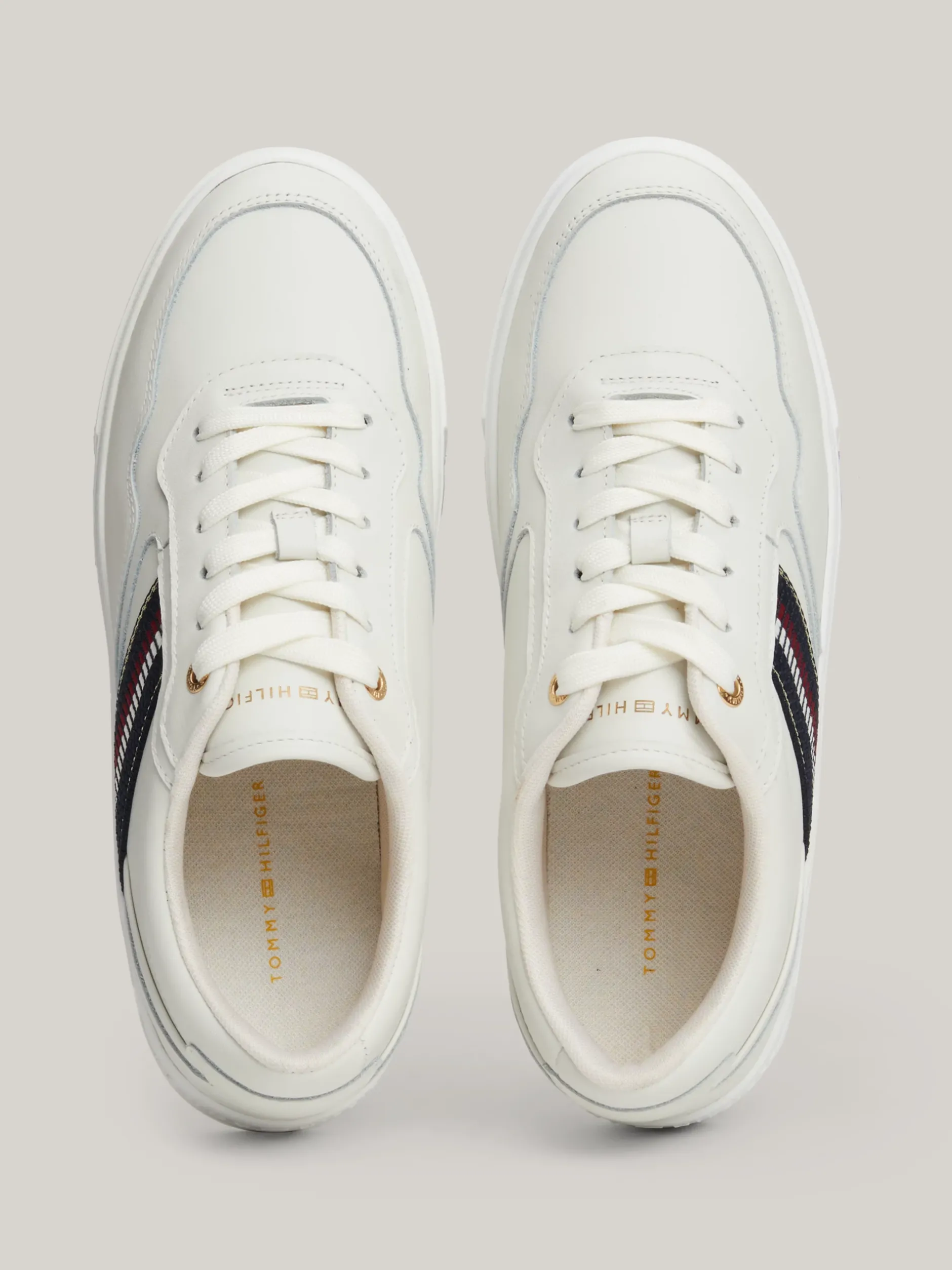 Sneakersy*Tommy Hilfiger Skórzane Buty Sportowe Z Sygnowaną Taśmą ECRU