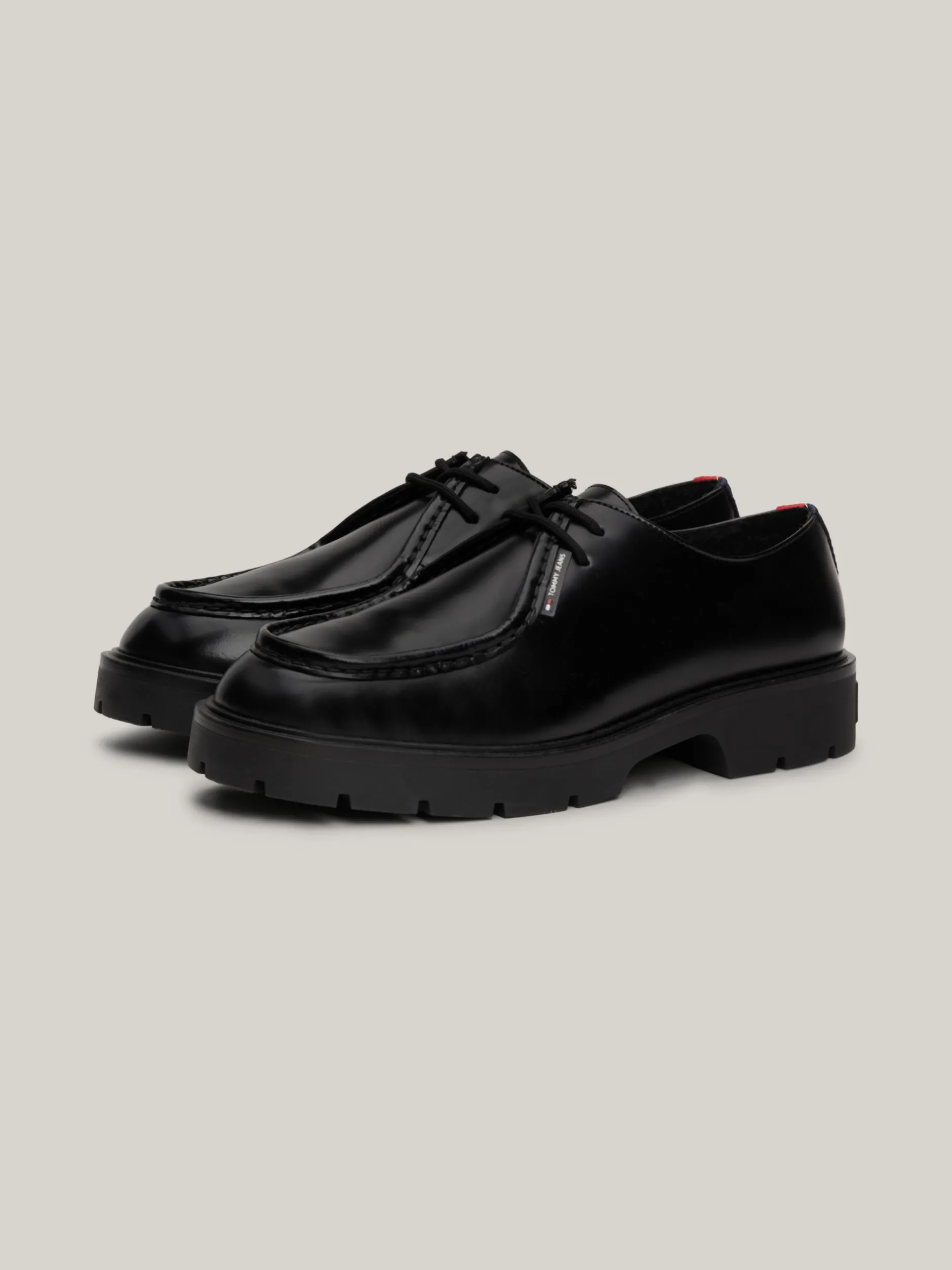 Buty Casual*Tommy Hilfiger Skórzane Buty Typu Derby Na Grubej Podeszwie BLACK