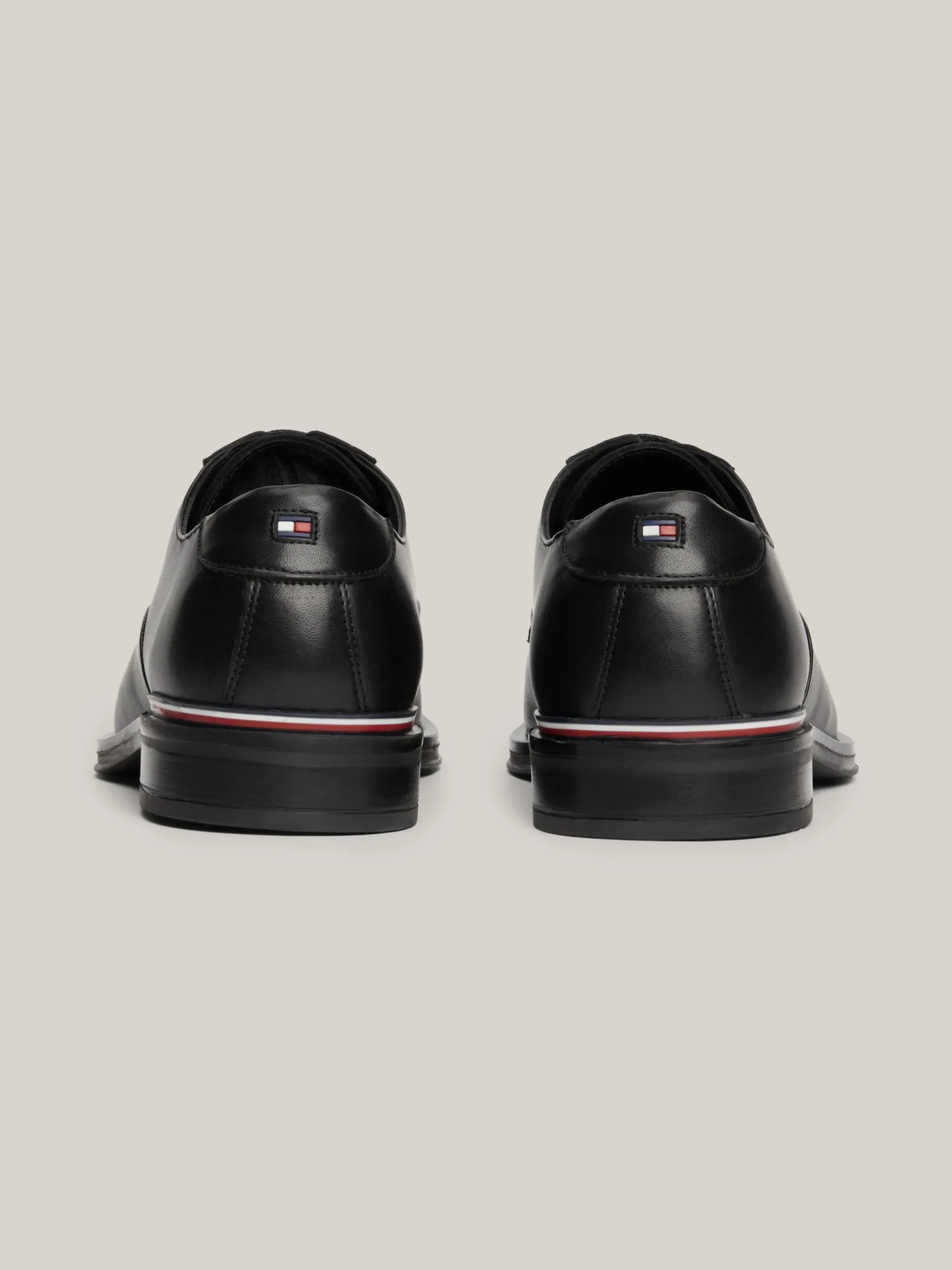 Buty Wizytowe*Tommy Hilfiger Skórzane Derby Z Sygnowaną Tasiemką BLACK