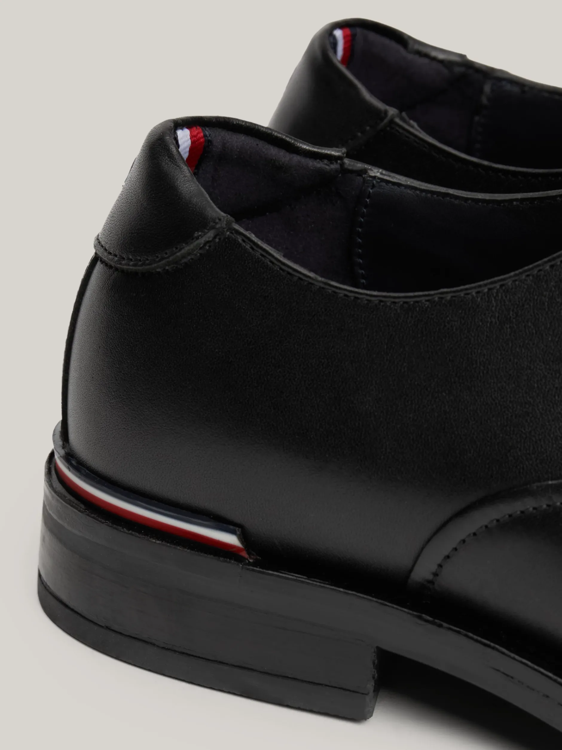 Buty Wizytowe*Tommy Hilfiger Skórzane Derby Z Sygnowaną Tasiemką BLACK