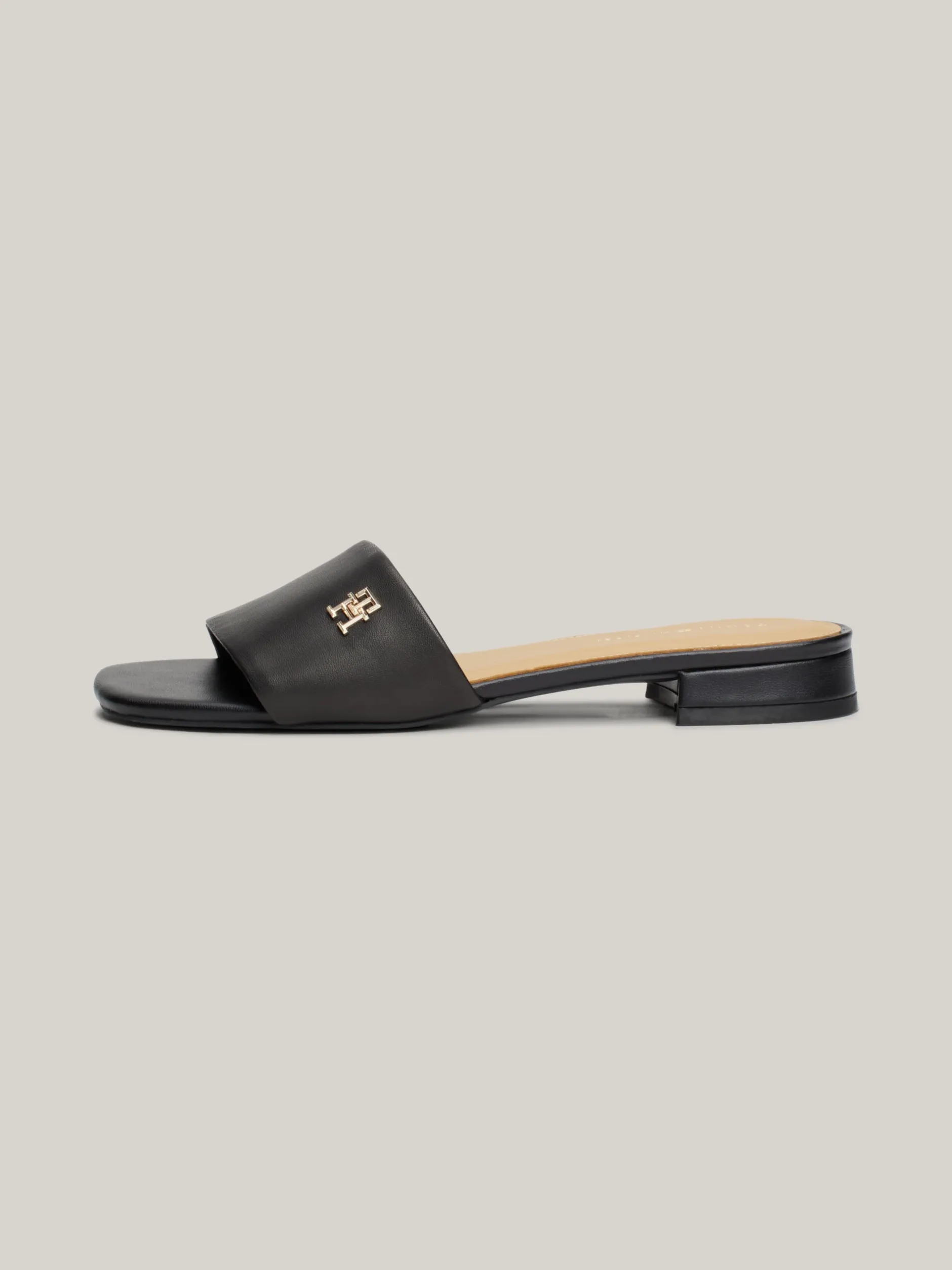 Sandały*Tommy Hilfiger Skórzane Mule Z Plakietką Z Monogramem TH BLACK