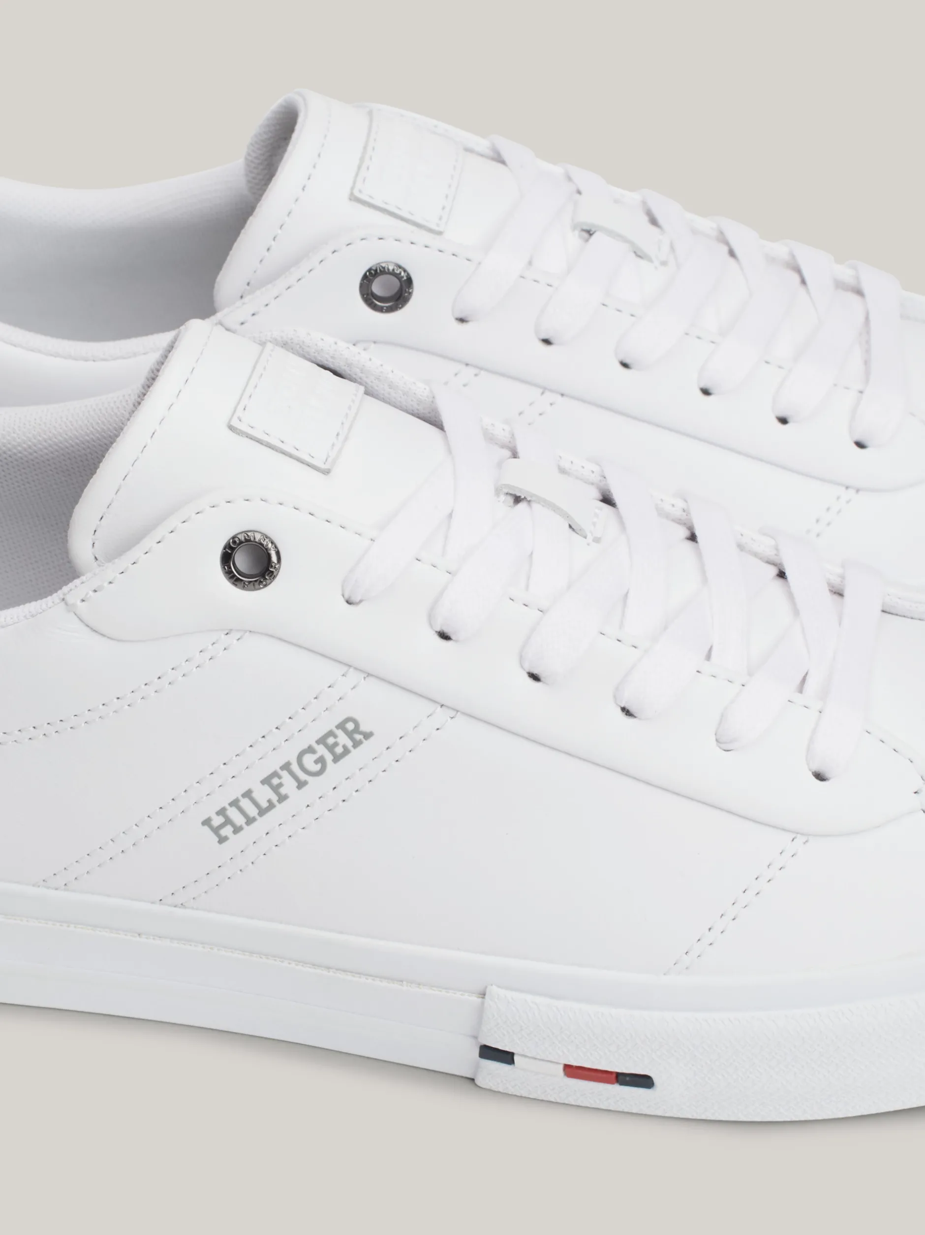 White Trainers|Sneakersy*Tommy Hilfiger Skórzane Sznurowane Tenisówki Z Logo WHITE