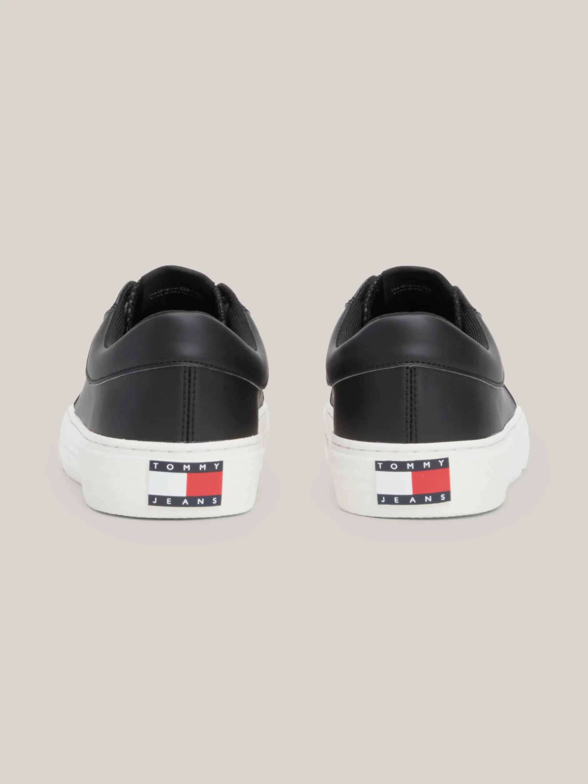 Sneakersy*Tommy Hilfiger Skórzane Tenisówki Skater Essential BLACK