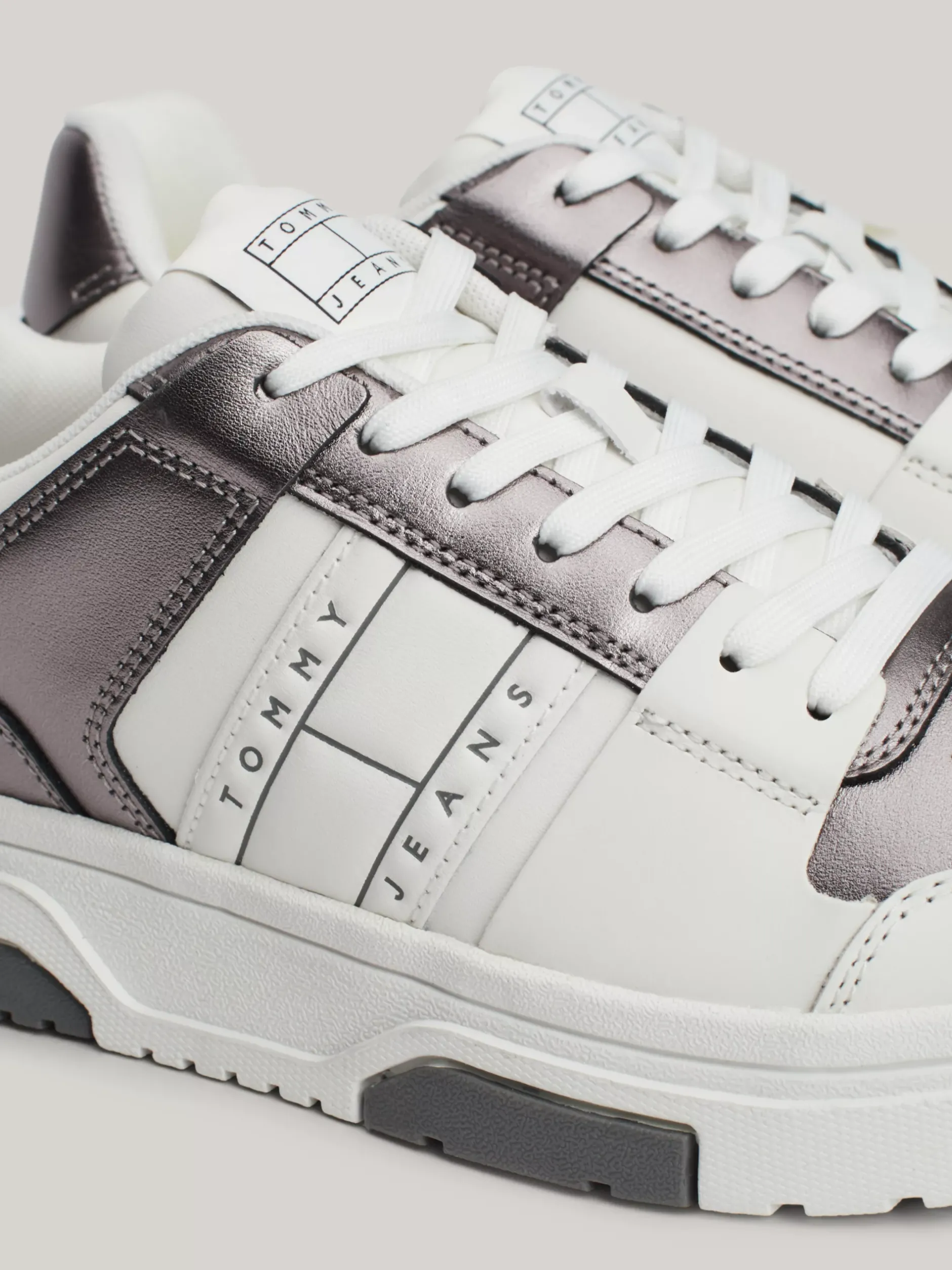 Sneakersy*Tommy Hilfiger Skórzane Tenisówki The Brooklyn WARM STONE