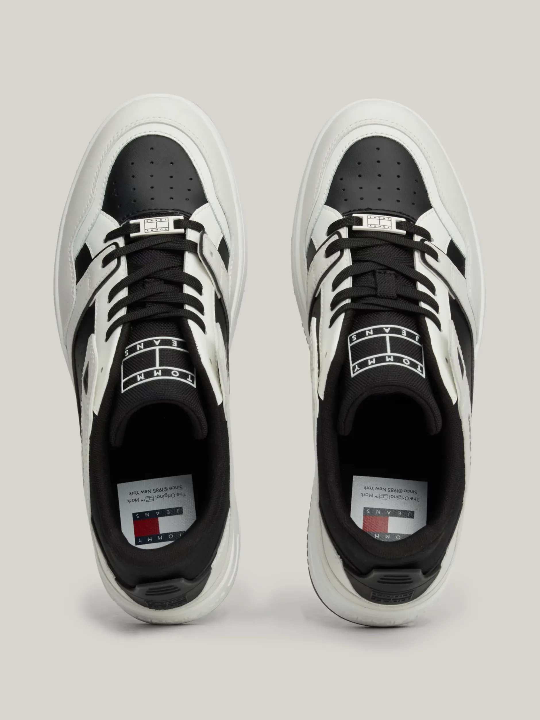 Sneakersy*Tommy Hilfiger Skórzane Tenisówki Z Podeszwą Typu Cupsole BLACK
