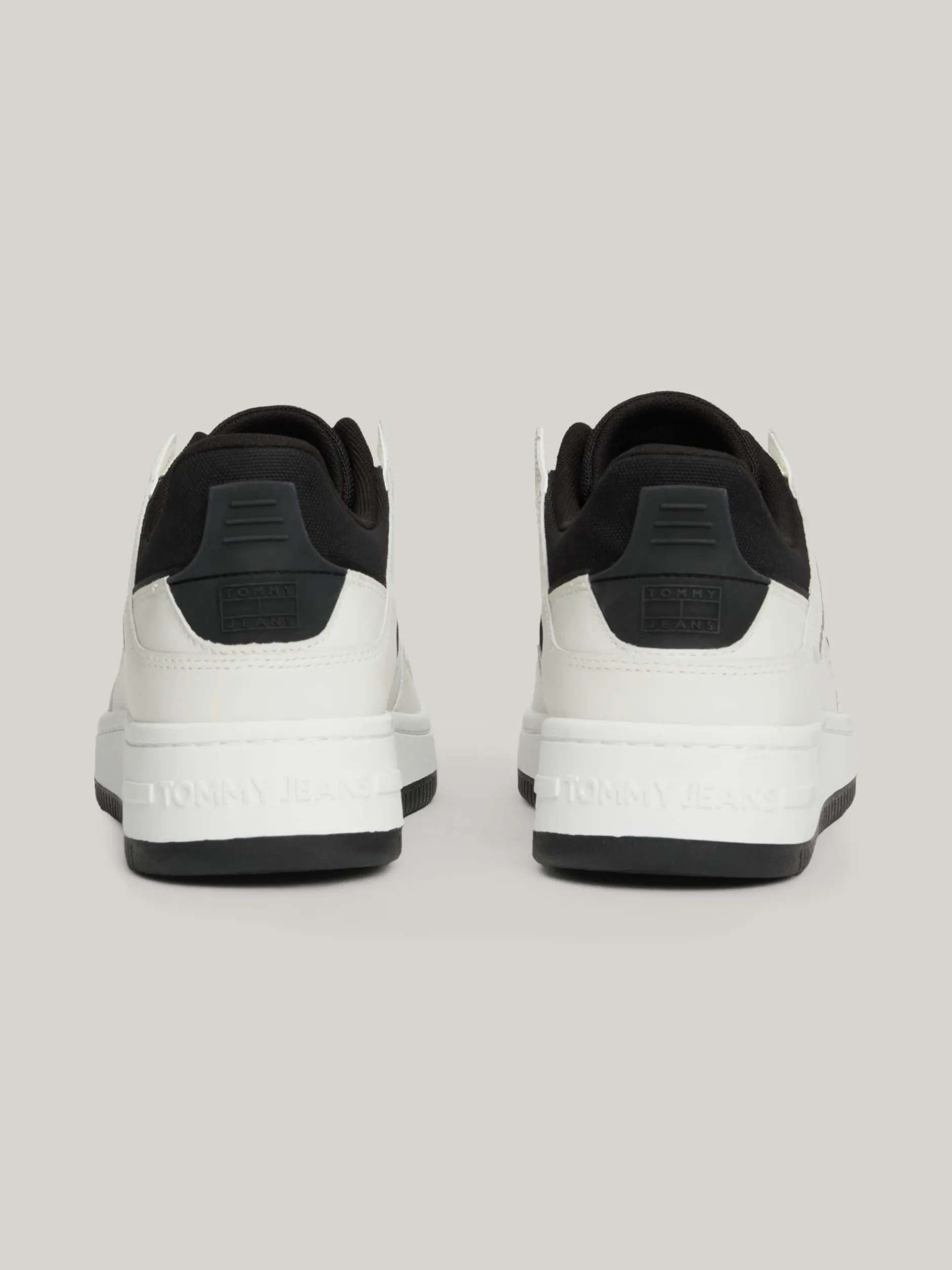 Sneakersy*Tommy Hilfiger Skórzane Tenisówki Z Podeszwą Typu Cupsole BLACK
