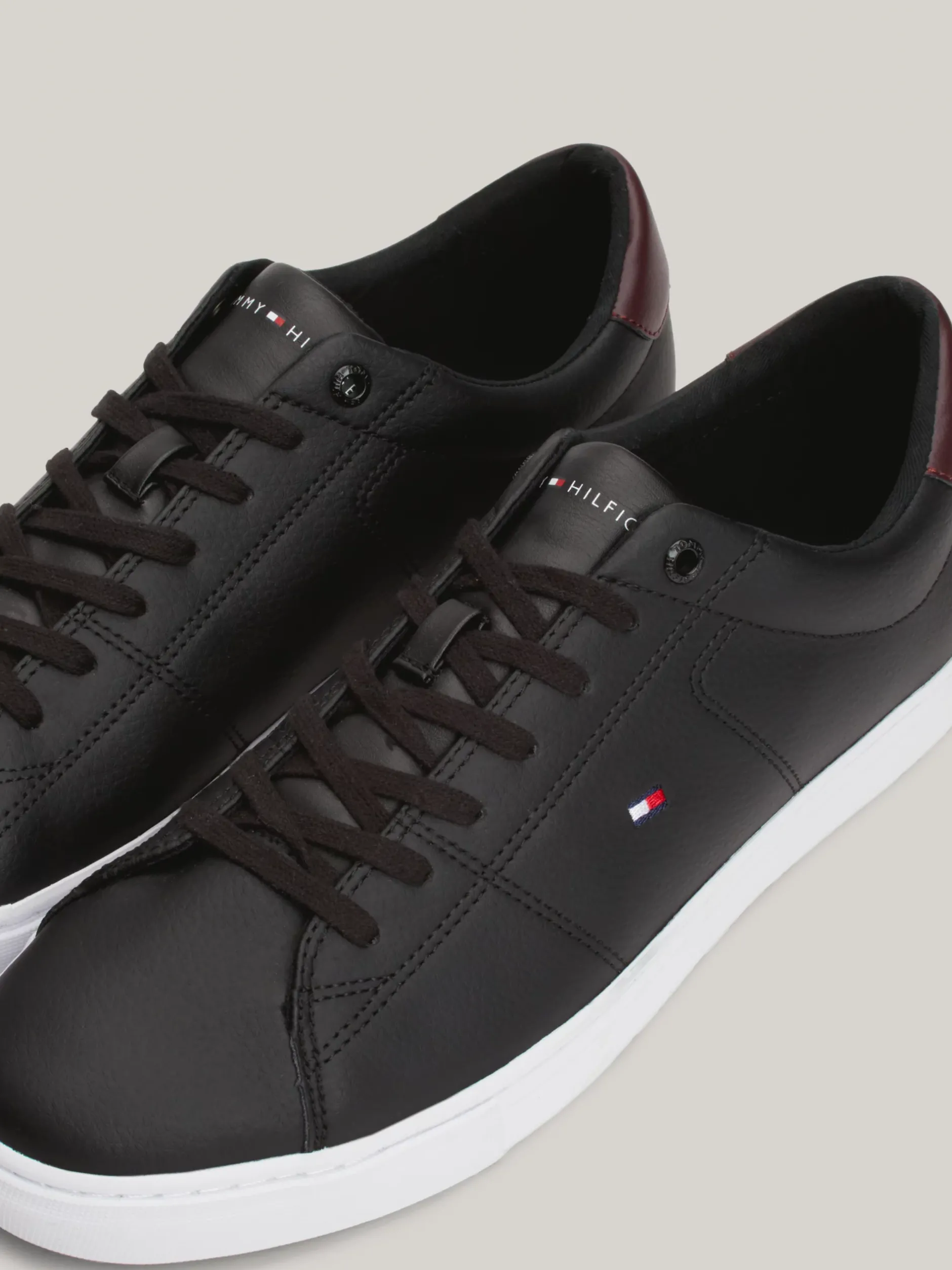 Sneakersy*Tommy Hilfiger Skórzane Tenisówki Z Wulkanizowaną Podeszwą BLACK