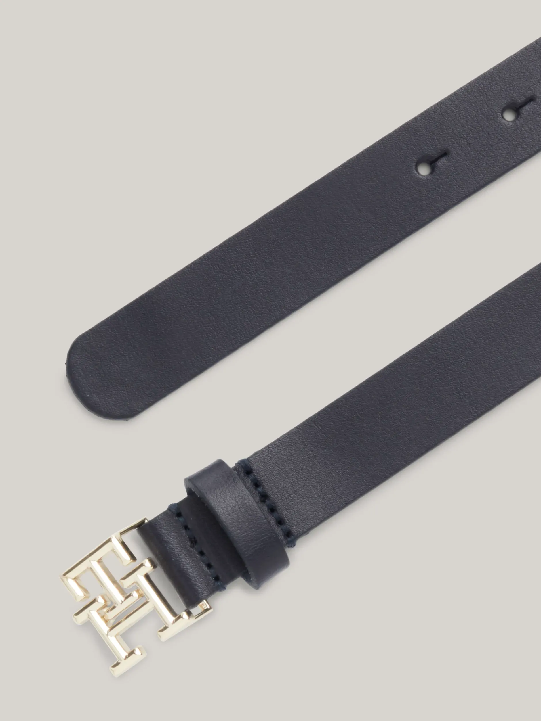 Paski*Tommy Hilfiger Skórzany Pasek TH Emblem Z Plakietką SPACE BLUE