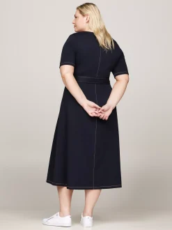 Sukienki*Tommy Hilfiger Sukienka Midi Curve Z Paskiem W Talii DESERT SKY