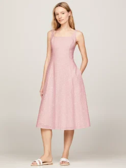 Sukienki*Tommy Hilfiger Sukienka Midi Na Ramiączkach Z Haftem Angielskim LIGHT PINK ALLOVER BRODERY