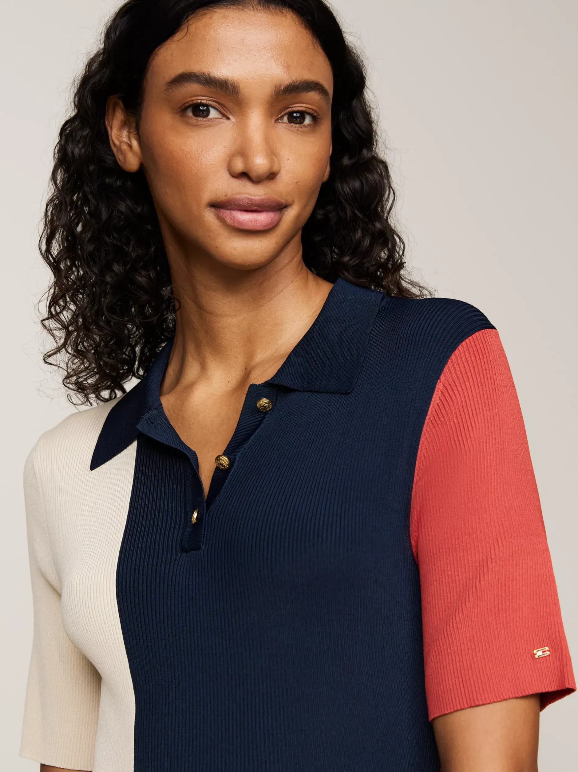 Sukienki*Tommy Hilfiger Sukienka O Wąskim Kroju GLOBAL STP/ COLOR BLOCKED