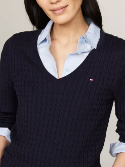 Swetry|Dzianina*Tommy Hilfiger Sweter O Warkoczowym Splocie Z Dekoltem W Szpic DESERT SKY