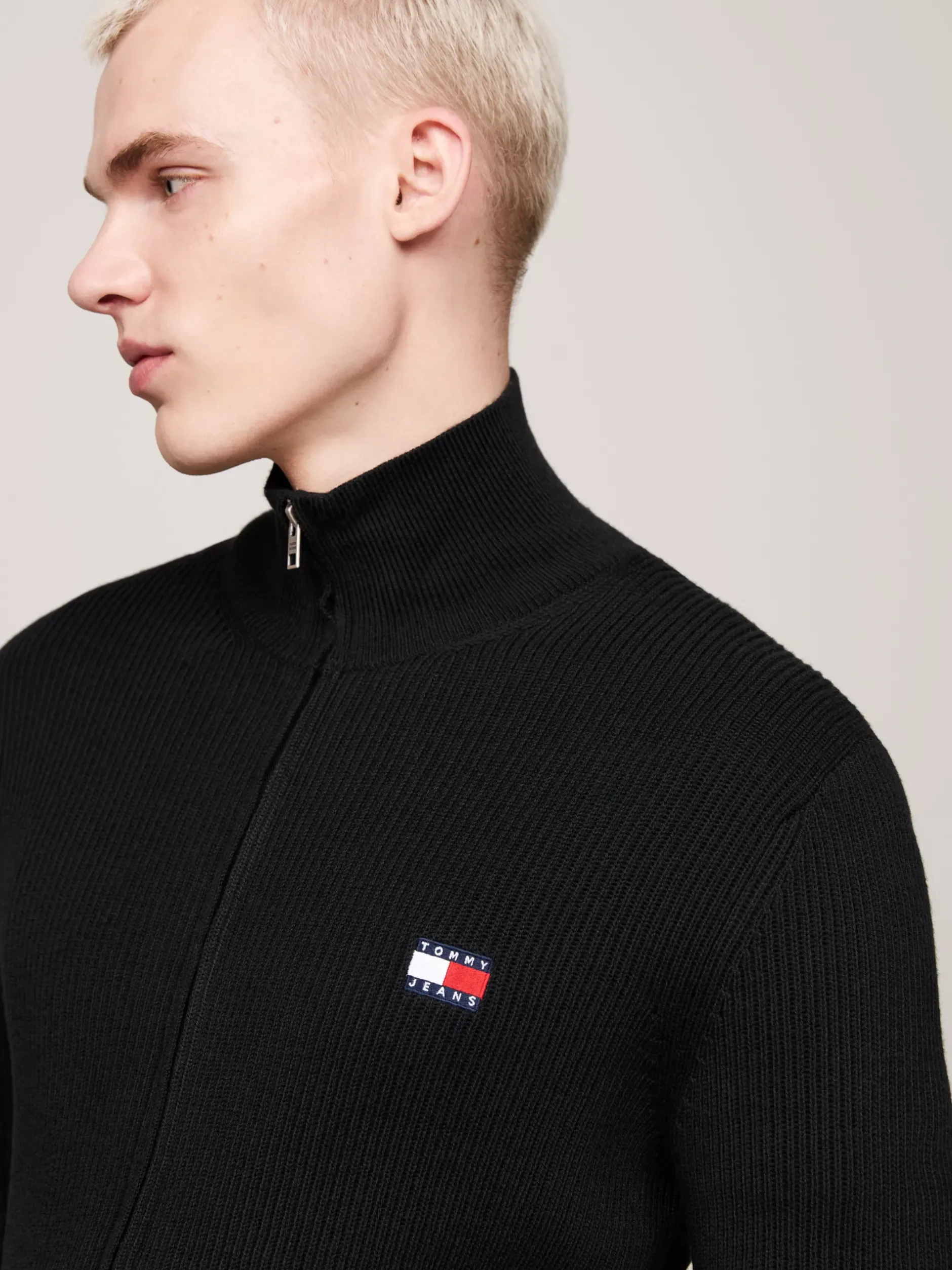 Swetry|Dzianina*Tommy Hilfiger Sweter Z Mieszanki Wełny Z Naszywką Tommy BLACK