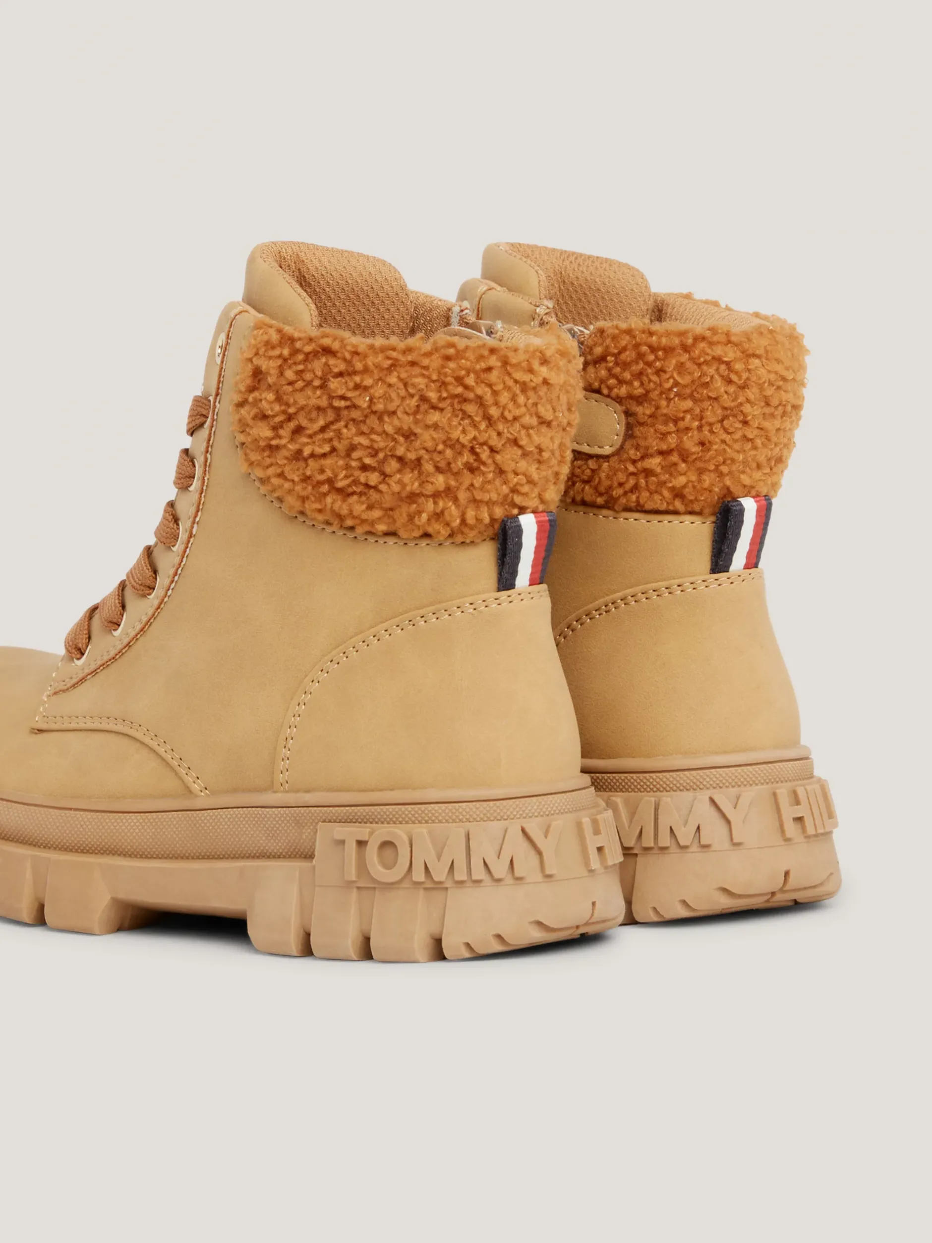 Obuwie I Akcesoria*Tommy Hilfiger Sznurowane Botki Na Podeszwie Z Protektorem COGNAC