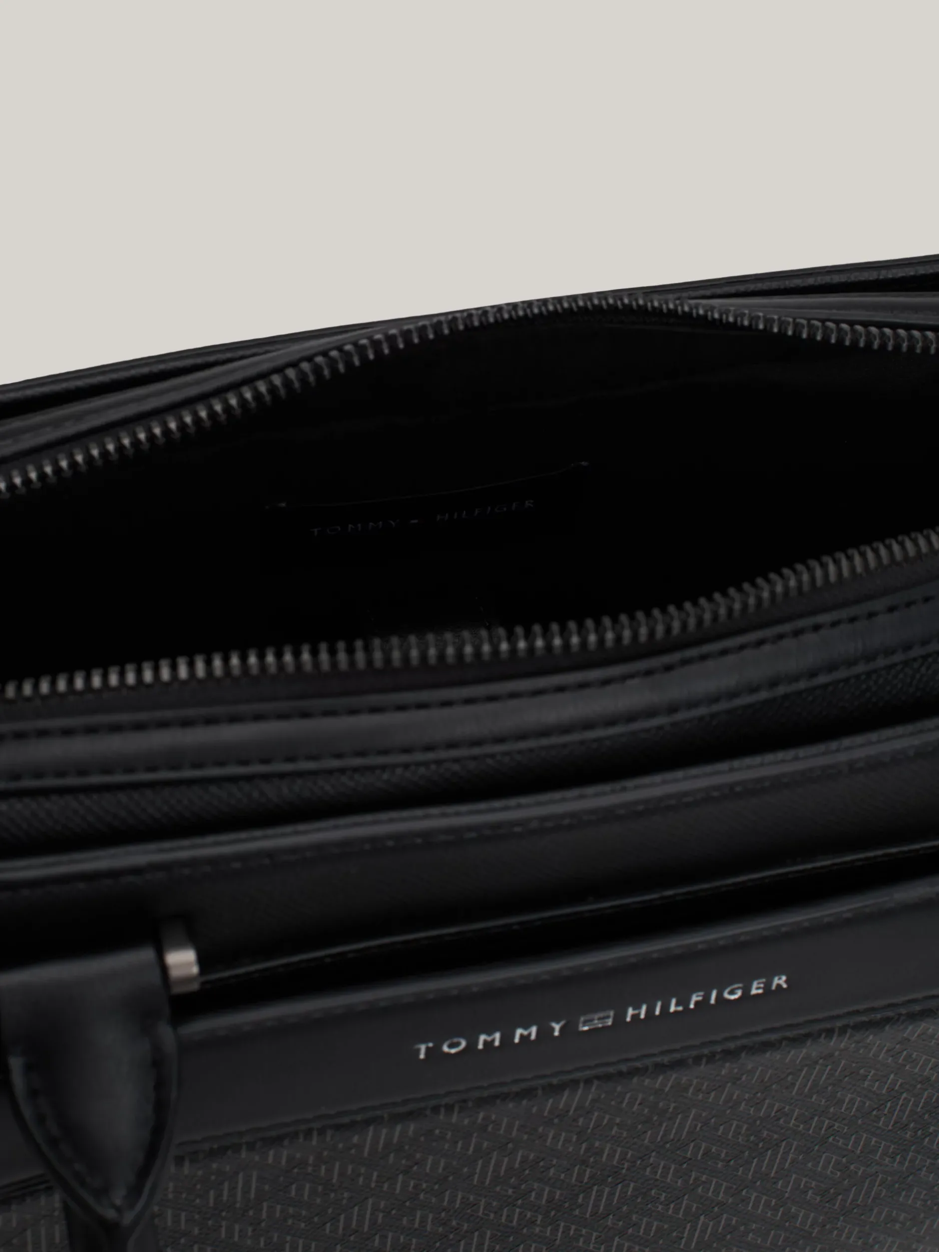 Torby Na Laptopa*Tommy Hilfiger Teksturowana Torba Na Laptop TH MONOGRAM
