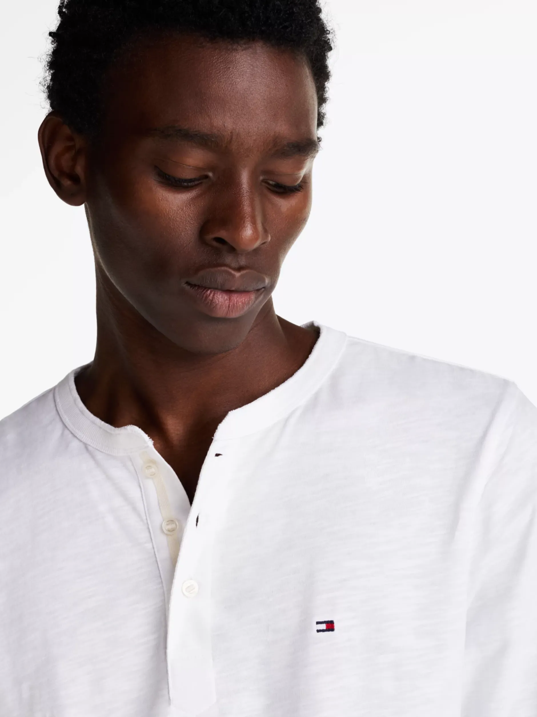 T-Shirty*Tommy Hilfiger Teksturowany Longsleeve Z Dekoltem Henley WHITE