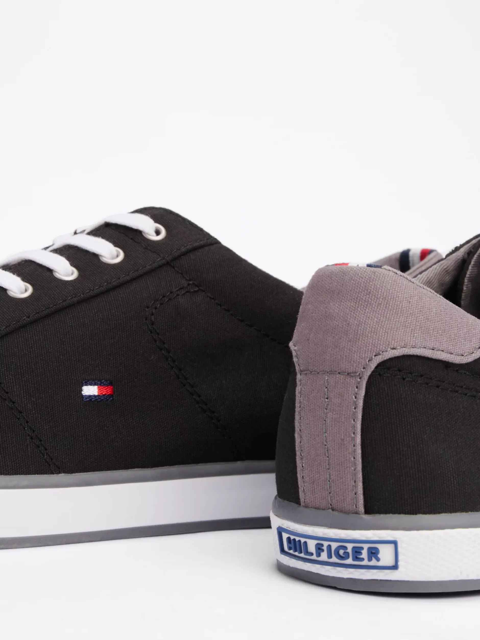 Sneakersy*Tommy Hilfiger Tenisówki Płócienne Sznurowane BLACK