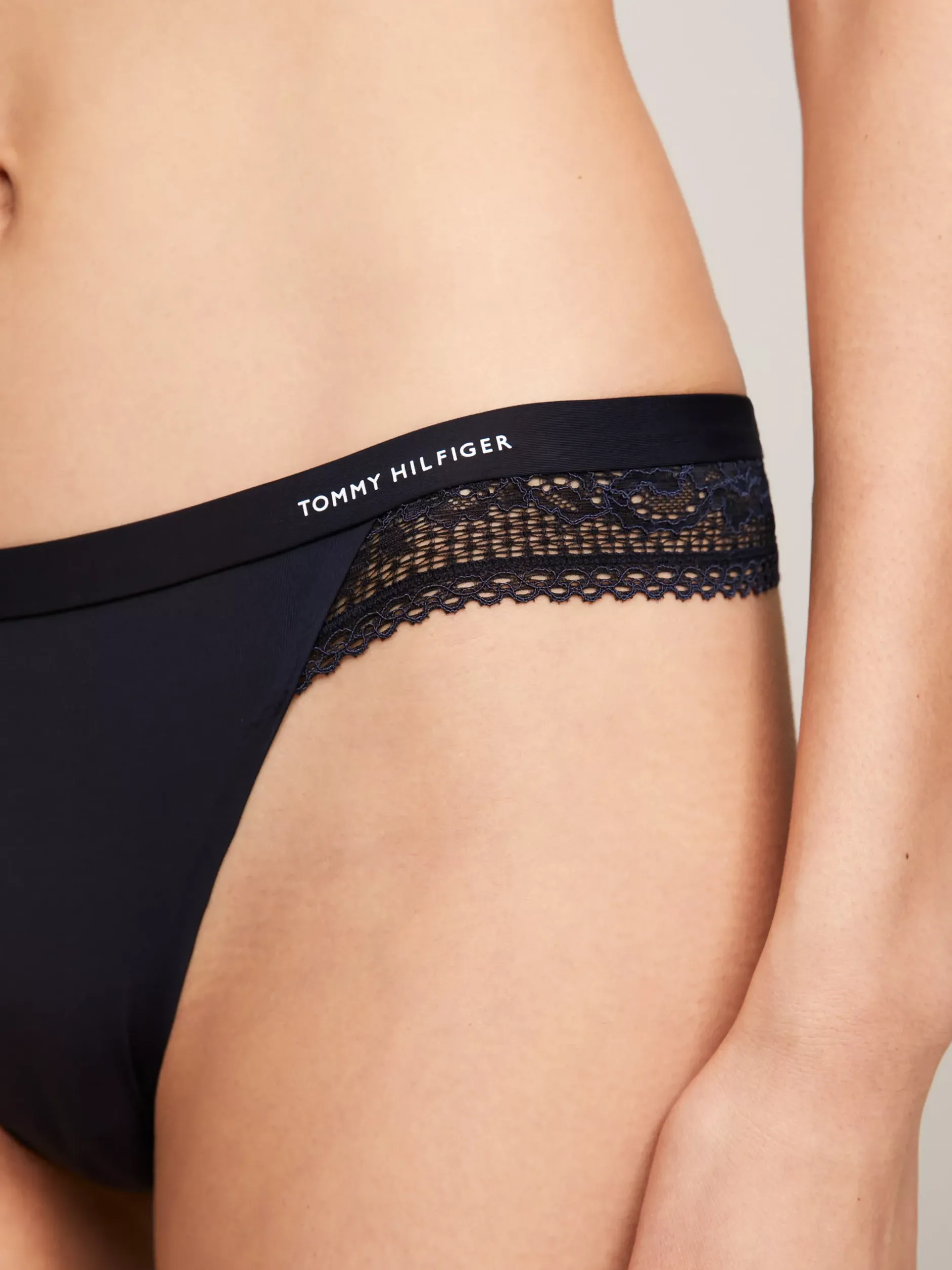 Bielizna|Figi*Tommy Hilfiger Thongi Z Koronką I Logo DESERT SKY