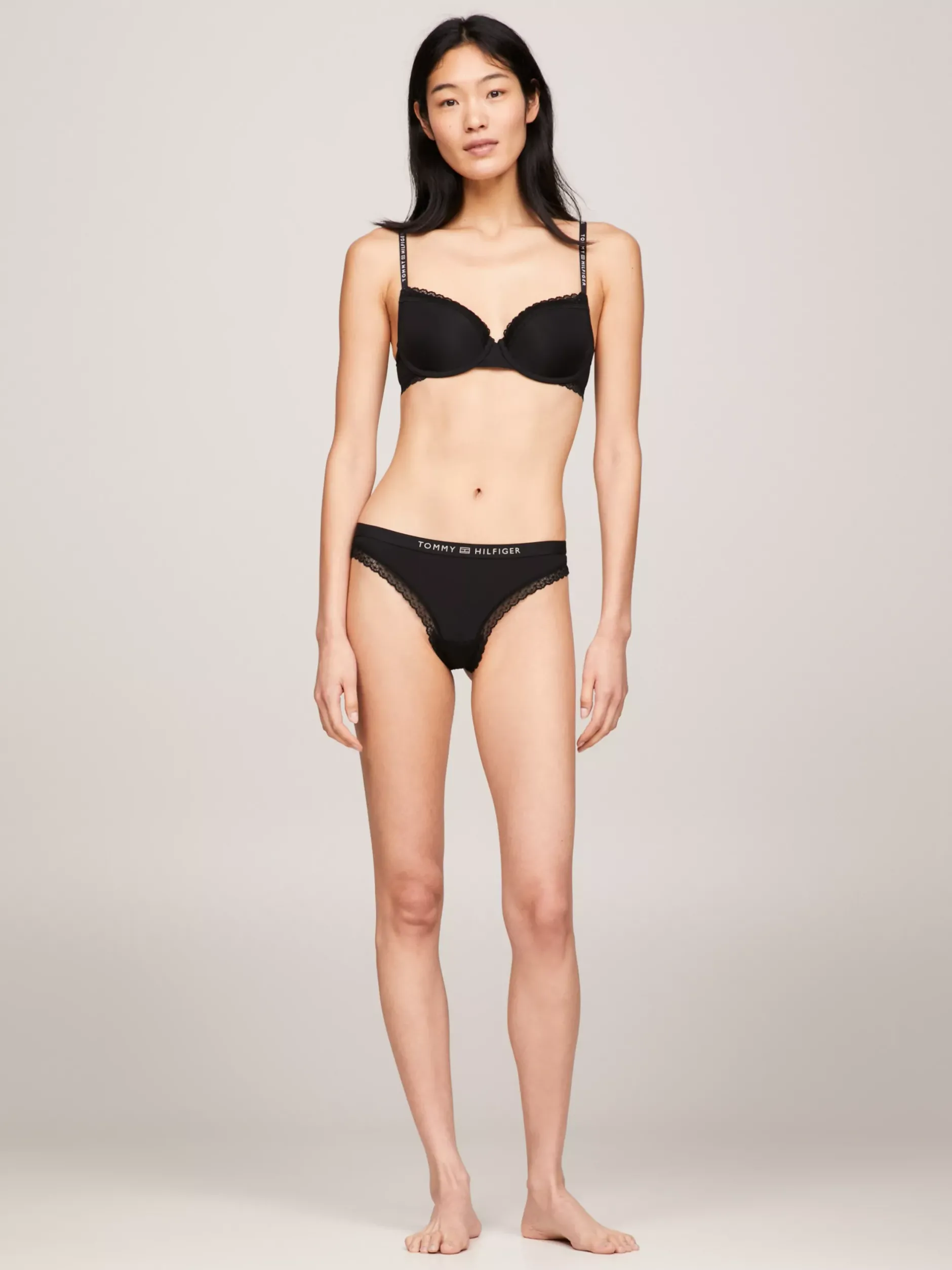 Figi|Bielizna*Tommy Hilfiger Thongi Z Logo I Koronkowym Wykończeniem BLACK