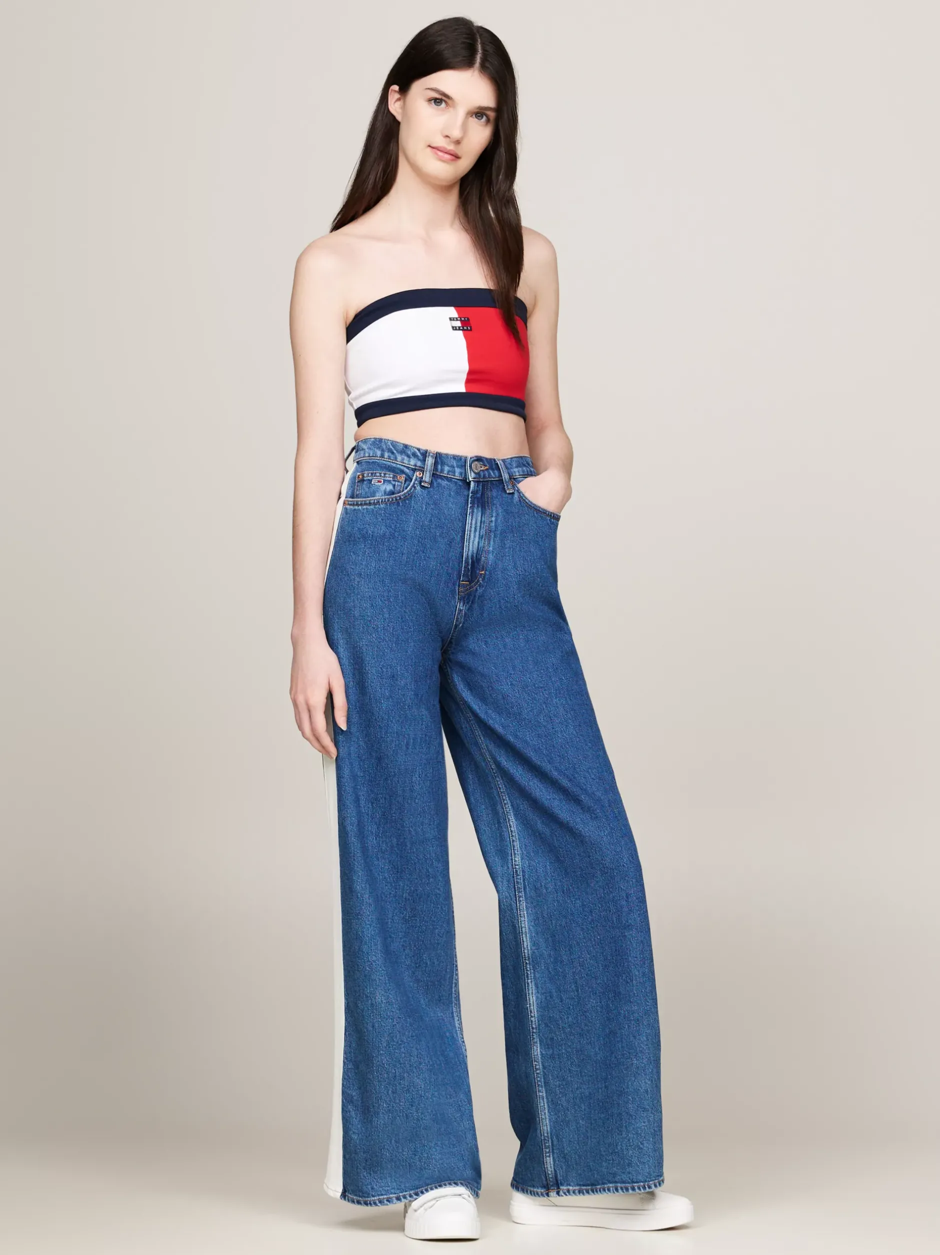 T-Shirty*Tommy Hilfiger Top O Skróconym Kroju Bez Ramiączek Z Naszywką WHITE / MULTI