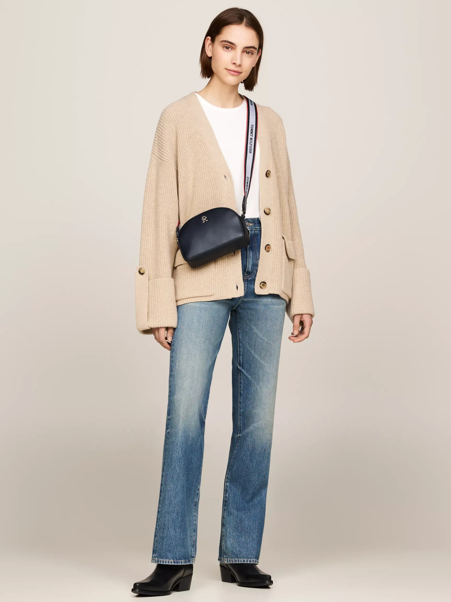 Torebki Na Pasku*Tommy Hilfiger Torba Na Aparat Corporate Z Parcianym Paskiem SPACE BLUE