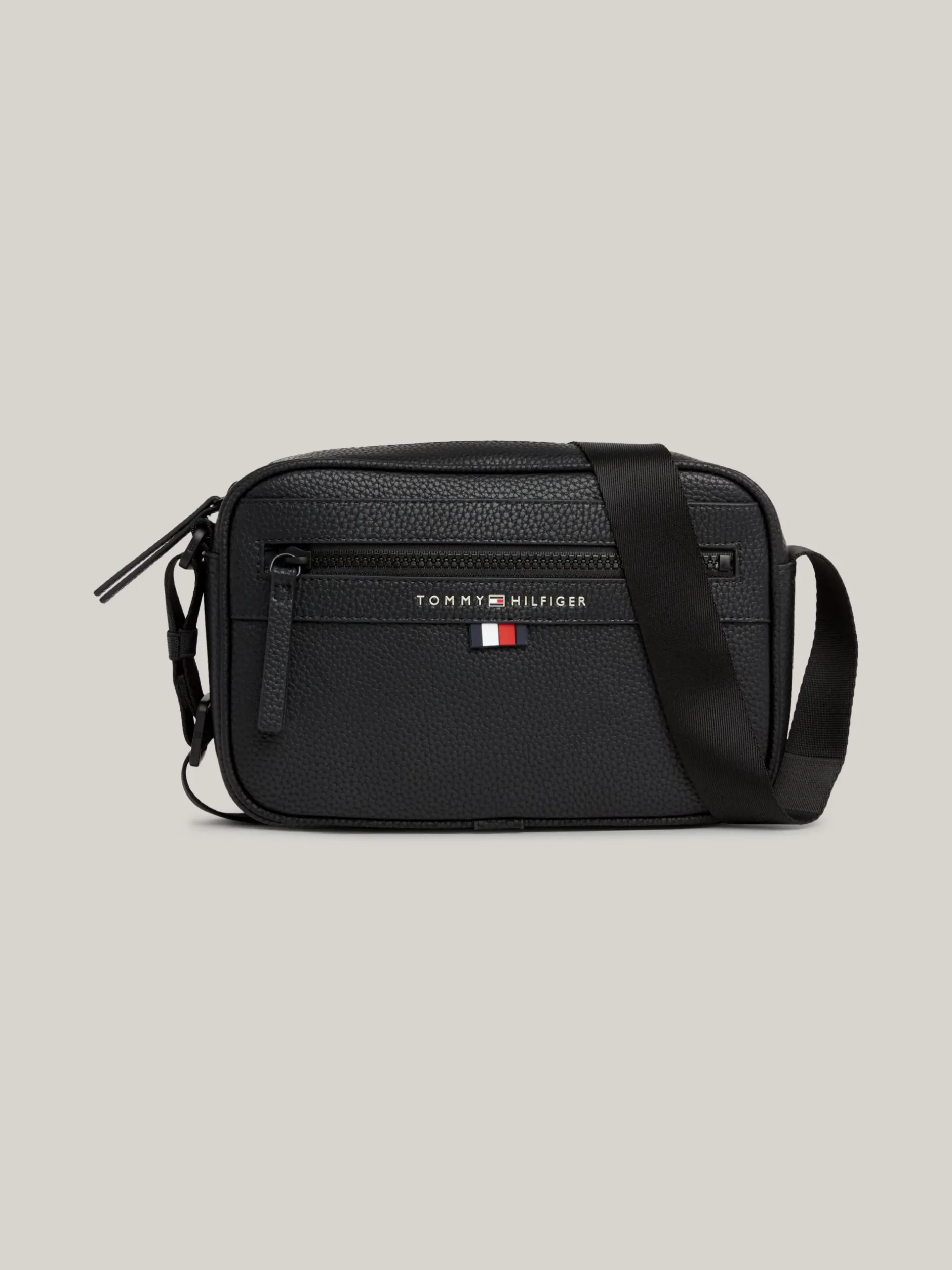Torebki Na Pasku*Tommy Hilfiger Torba Reporterka Essential Z Metalowym Logo BLACK