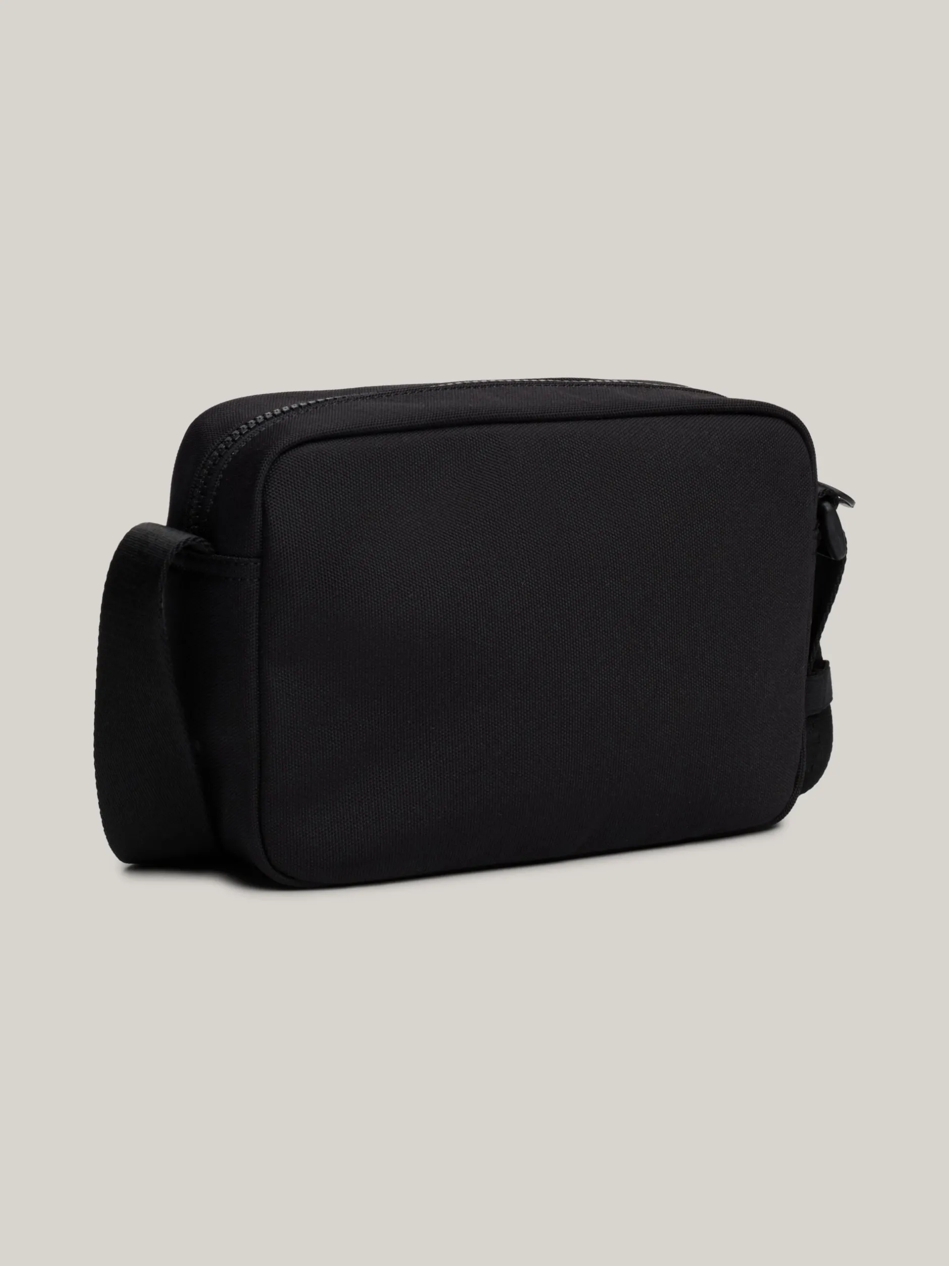 Torebki Na Pasku*Tommy Hilfiger Torba Reporterska Na Ramię BLACK