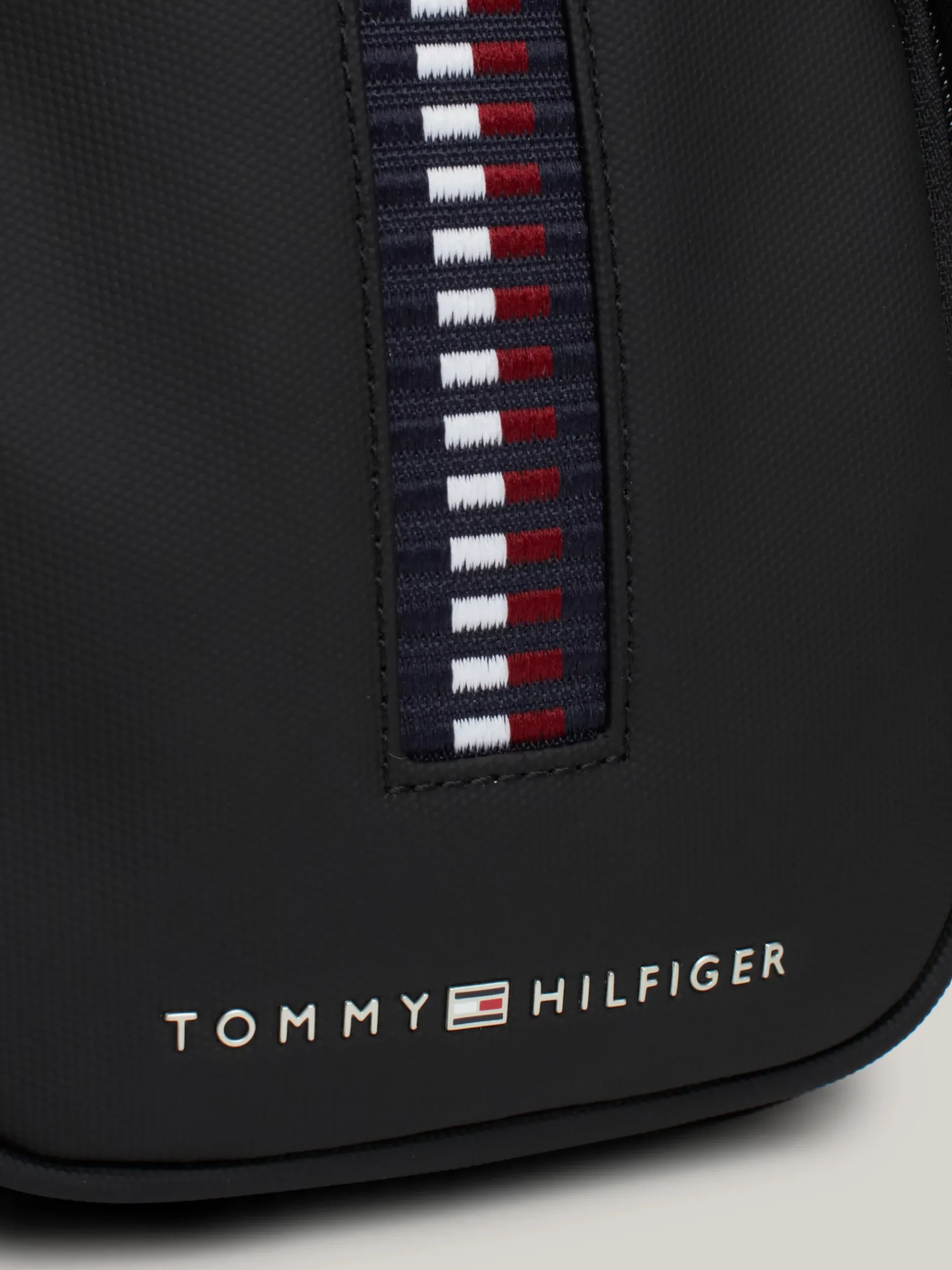 Torebki Na Pasku*Tommy Hilfiger Torba Typu Reporter Corporate BLACK