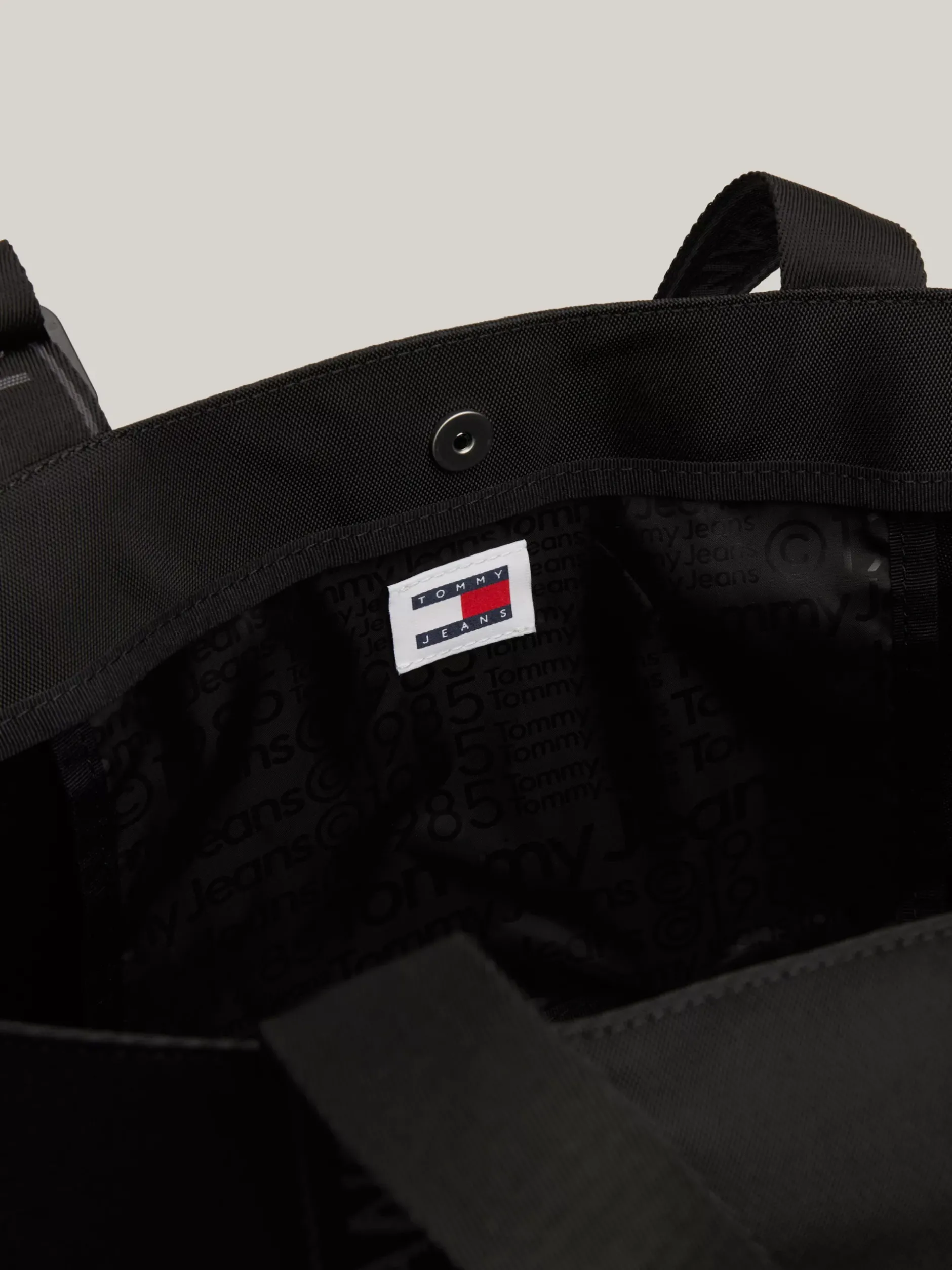 Torebki Tote*Tommy Hilfiger Torba Typu Tote Essential Z Logo BLACK