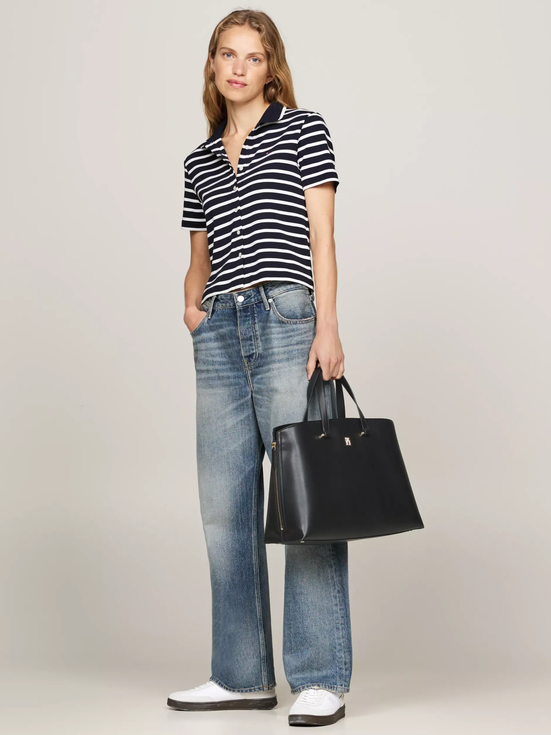 Torebki Tote*Tommy Hilfiger Torba Typu Tote Modern BLACK