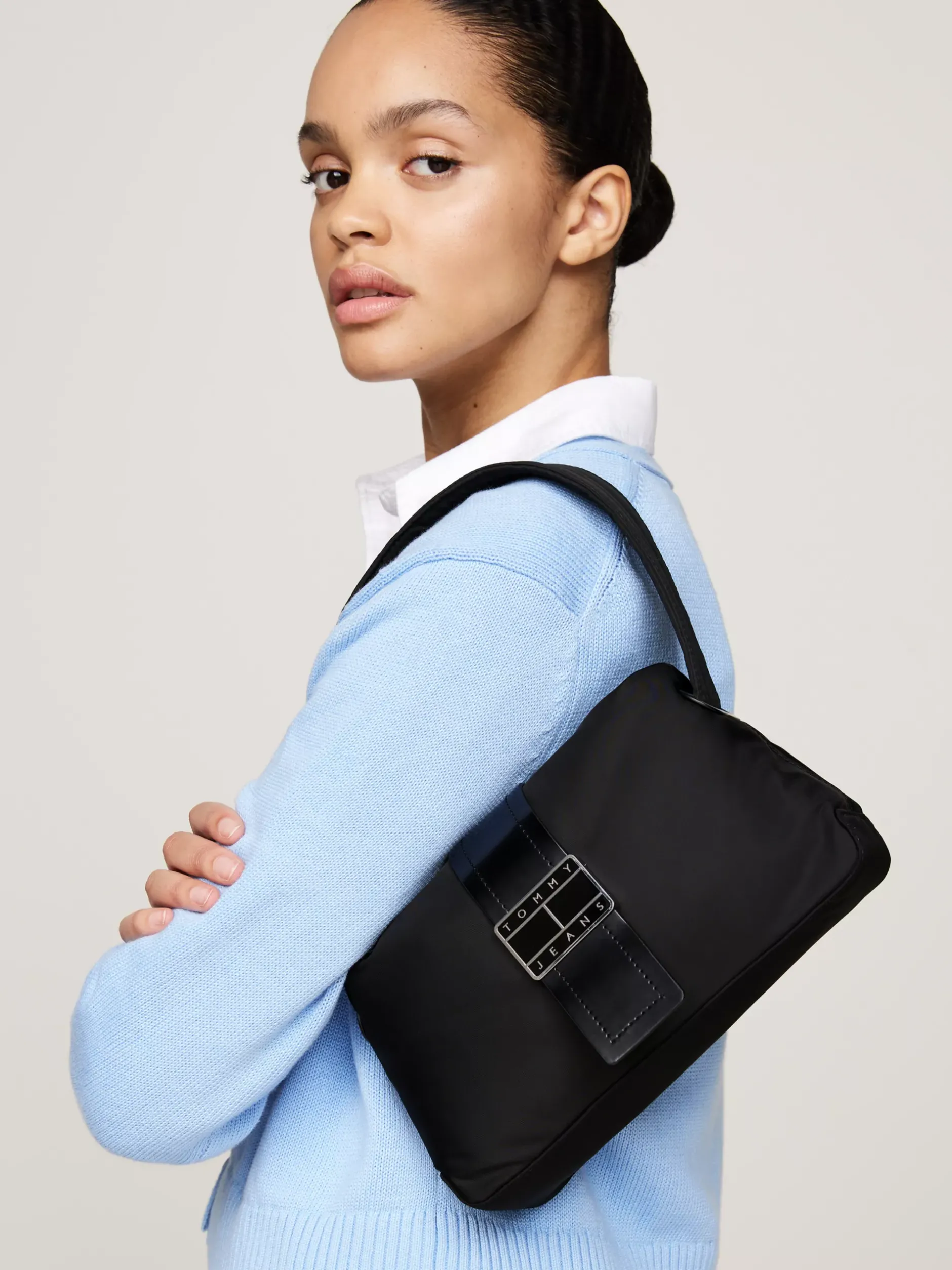 Torby Na Ramię*Tommy Hilfiger Torebka Na Ramię City Z Metalowym Logo BLACK