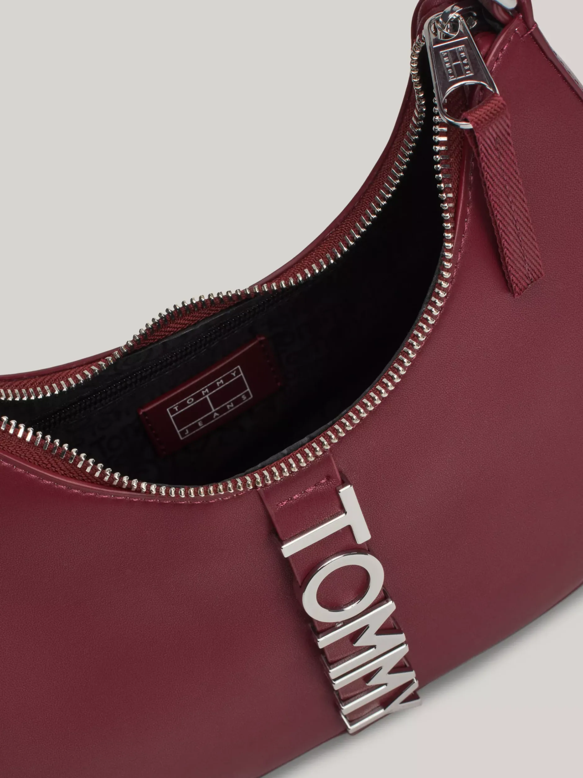 Torby Na Ramię*Tommy Hilfiger Torebka Na Ramię City Z Metalowym Logo DEEP ROUGE