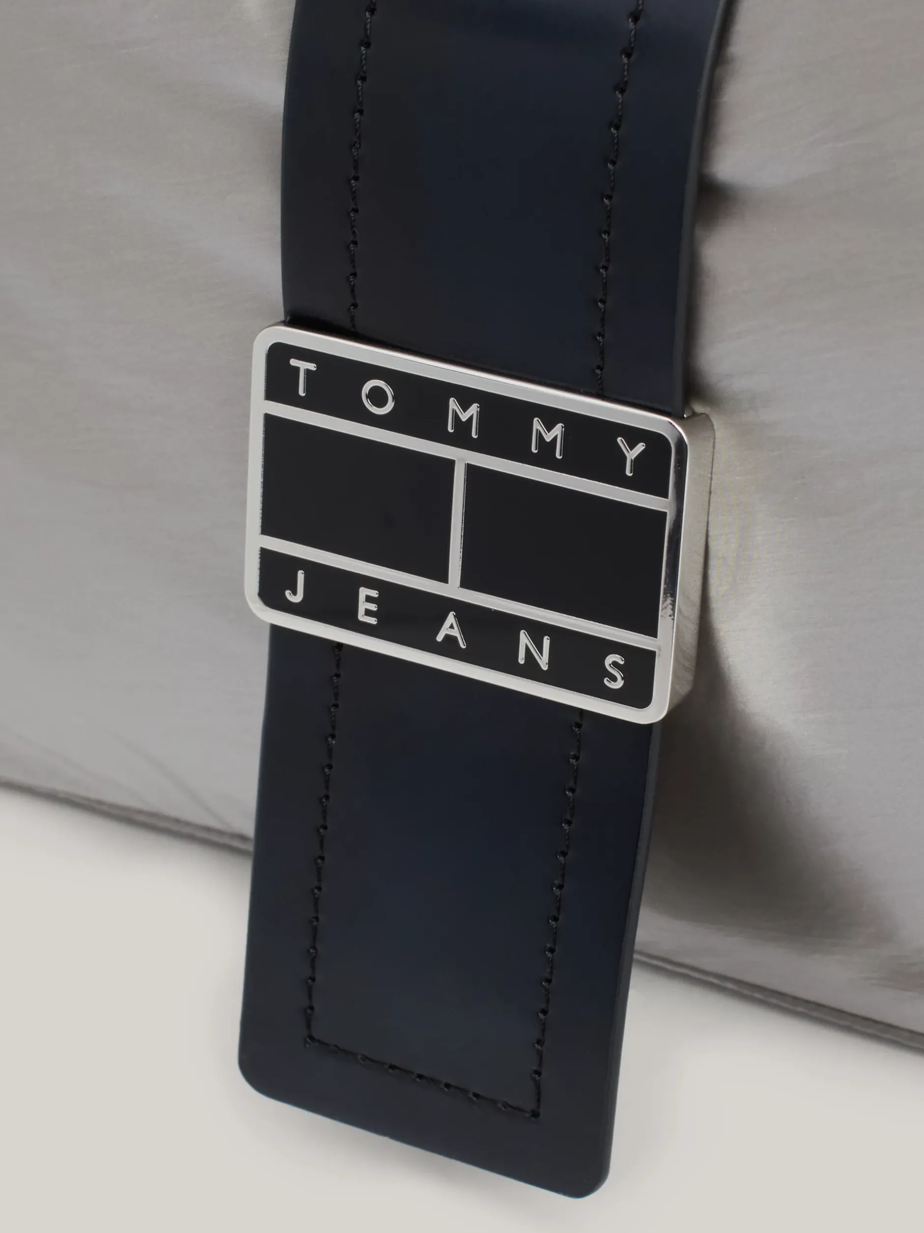 Torby Na Ramię*Tommy Hilfiger Torebka Na Ramię O Metalicznym Wykończeniu PEWTER