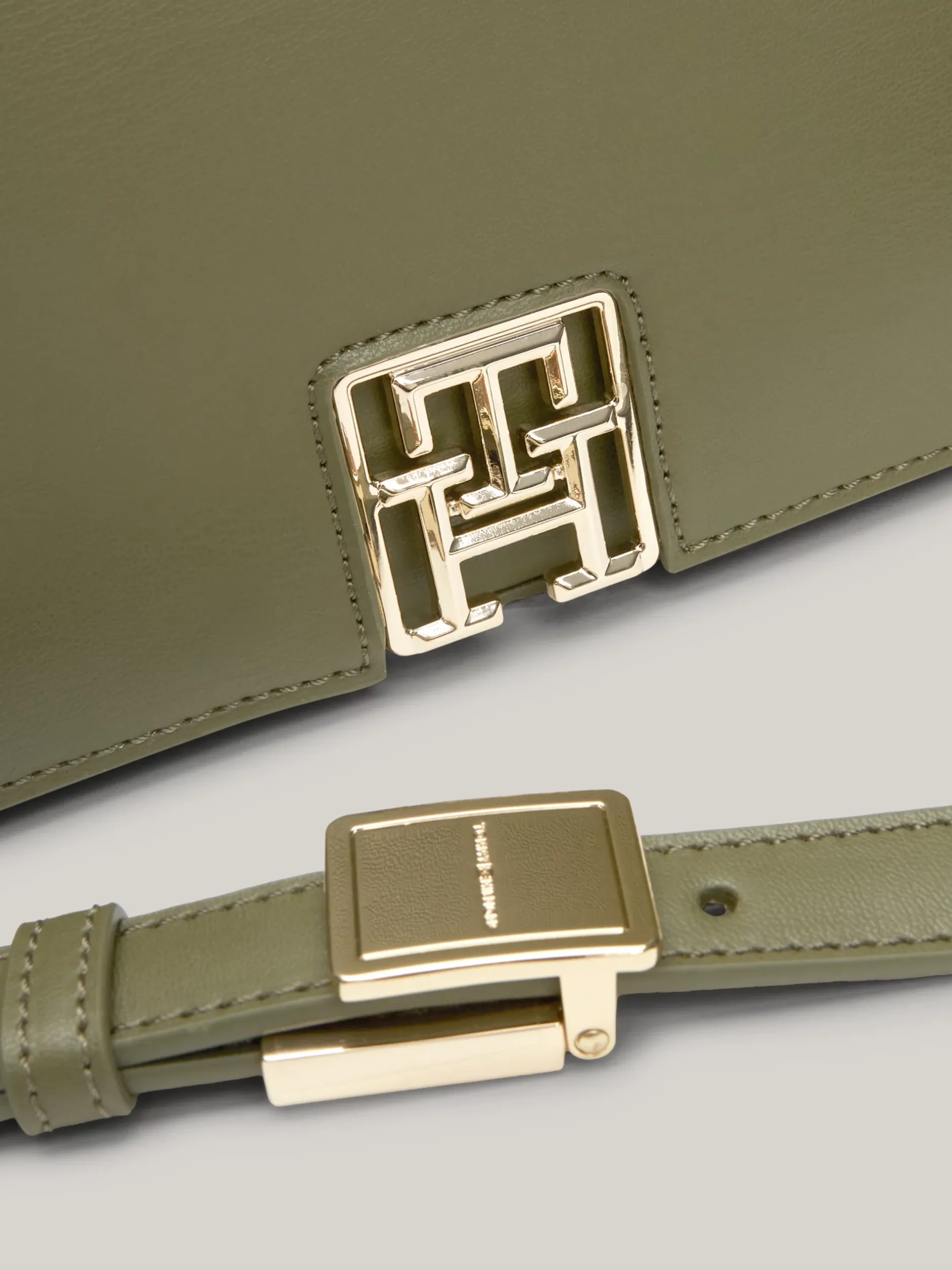Torebki Na Pasku*Tommy Hilfiger Torebka Na Ramię Z Monogramem TH UTILITY OLIVE
