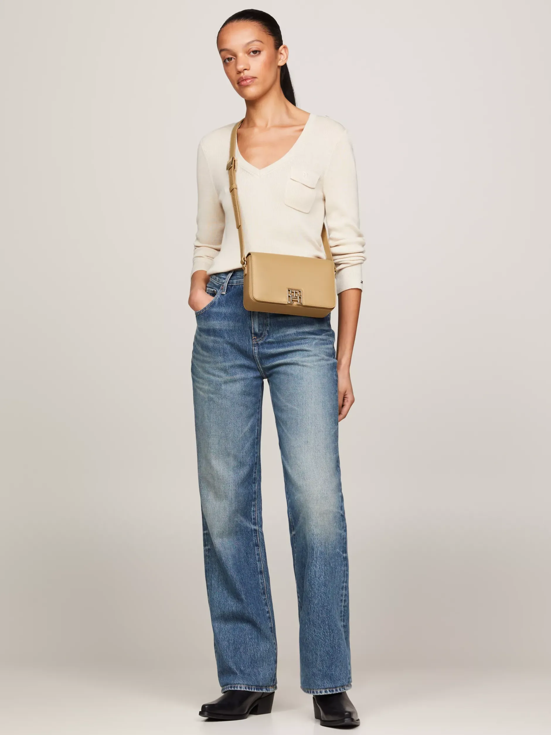 Torebki Na Pasku*Tommy Hilfiger Torebka Na Ramię Z Monogramem TH CLASSIC KHAKI